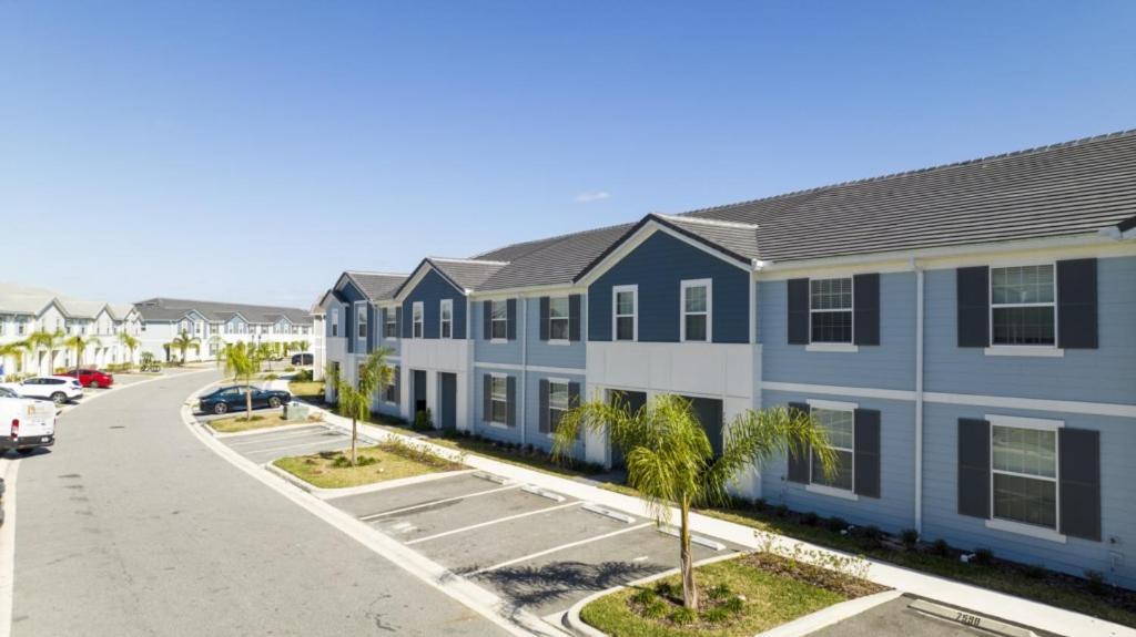 Modern Townhome 5 Beds 3 Kings Private Pool Davenport