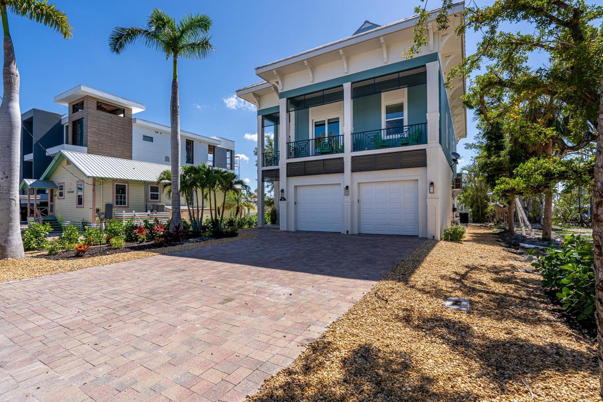 Holiday home Freshly Squeezed: 5br, Pool, & Canal Views Fort Myers Beach