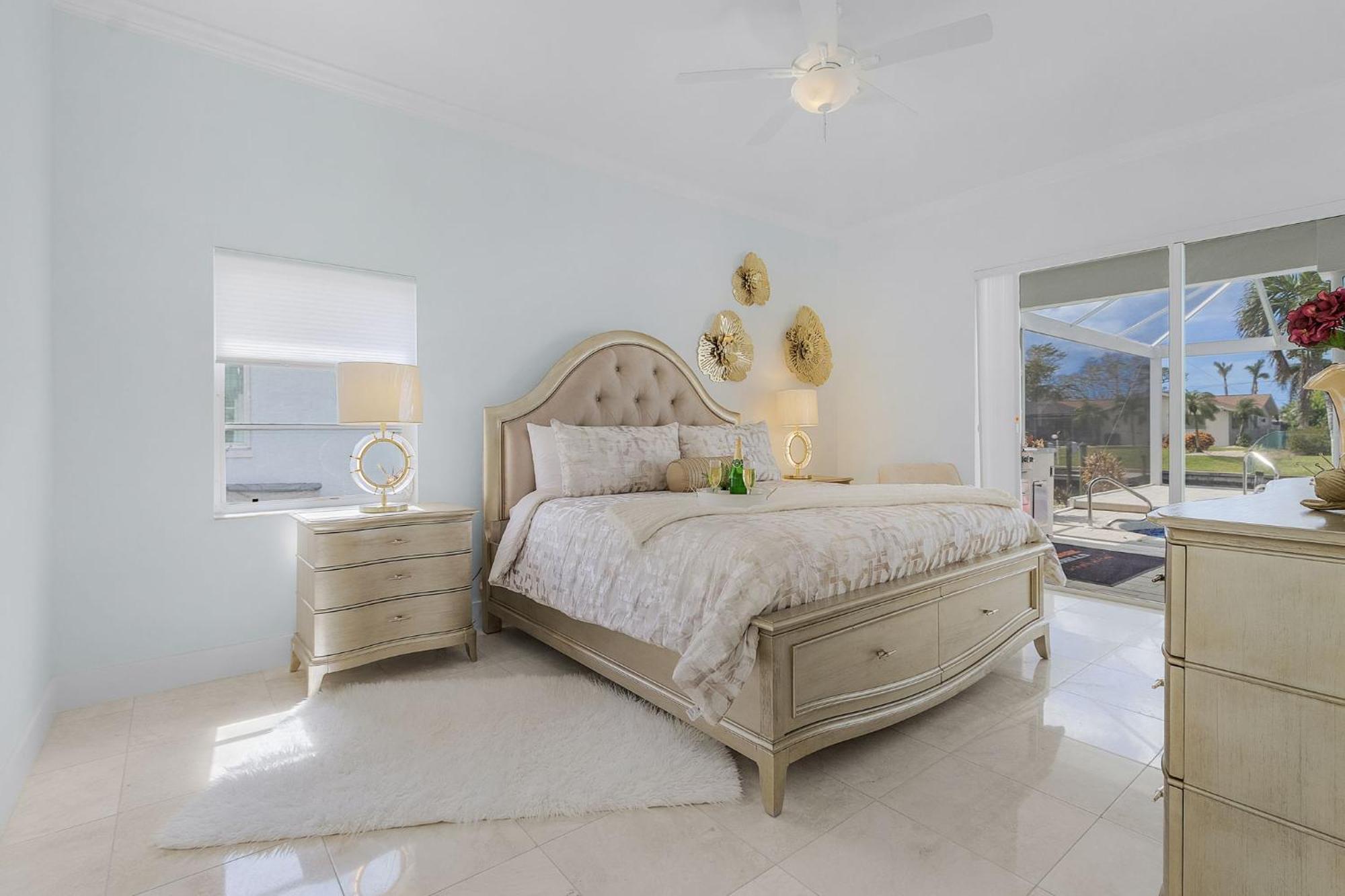 Experience Luxury- Gulf Access, Stunning Canal Views, Heated Pool- Avalon - Roelens *