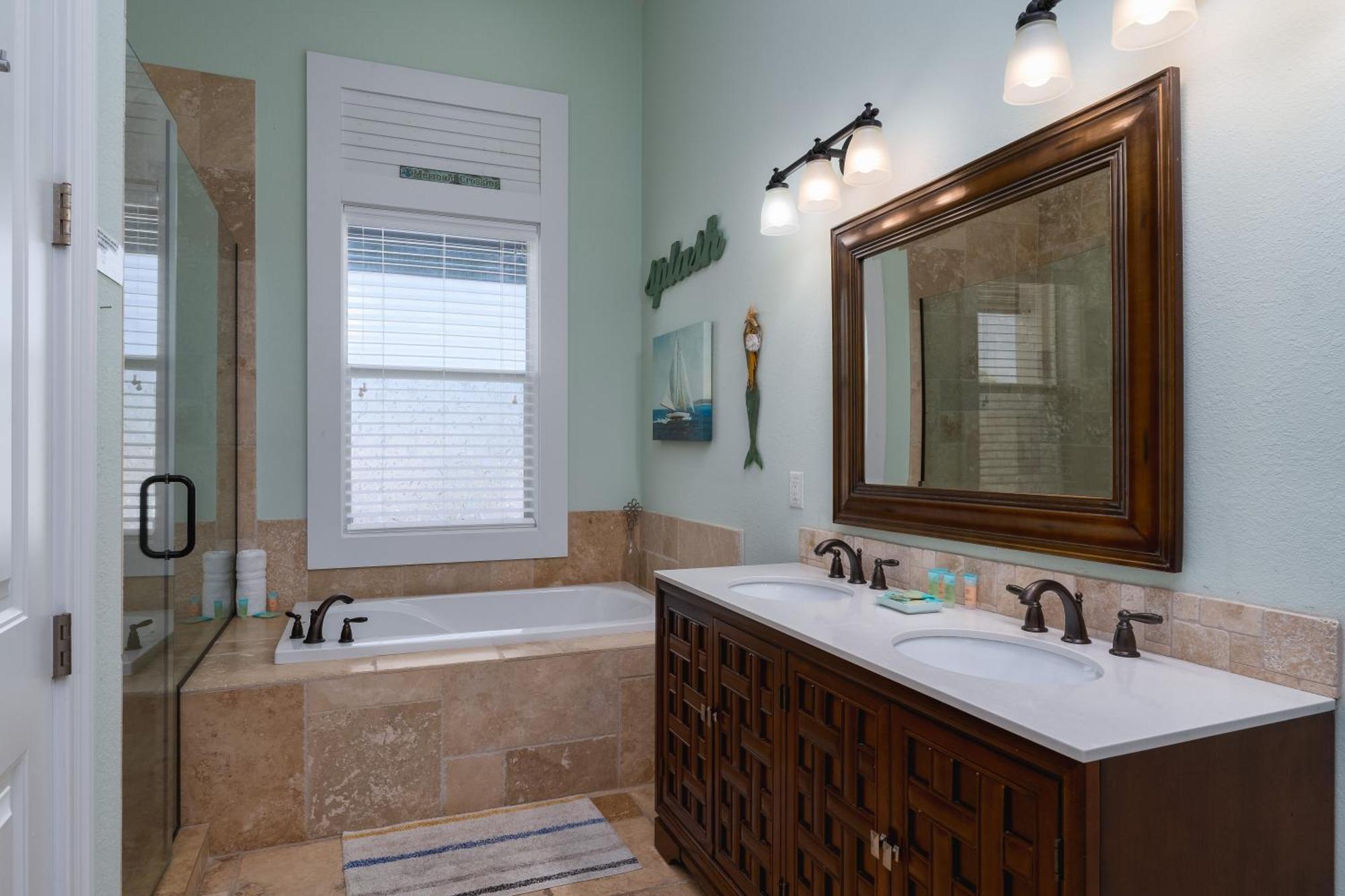 Holiday home Freshly Squeezed: 5br, Pool, & Canal Views
