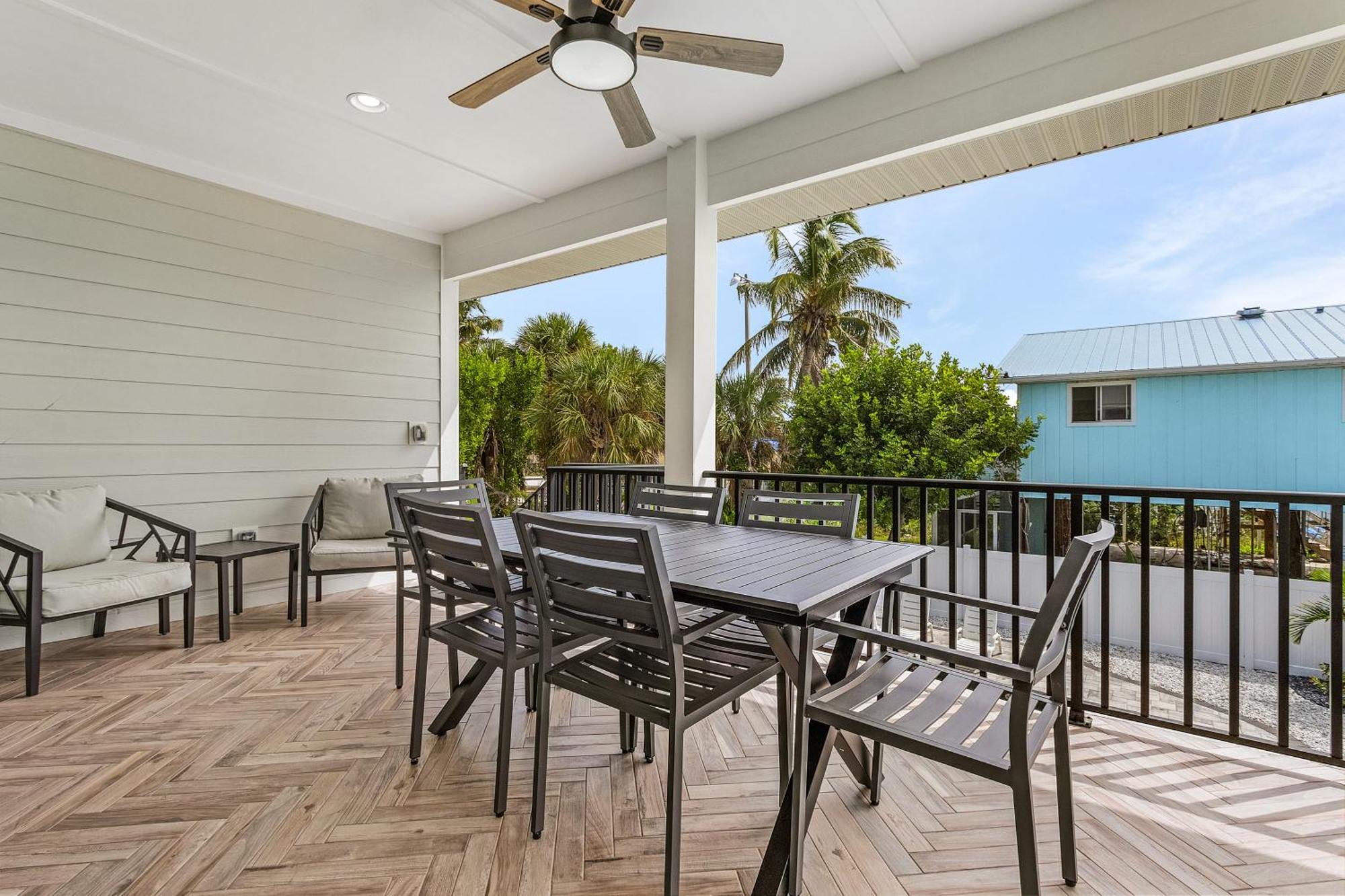 Luxury Retreat: With Pool Holiday home *