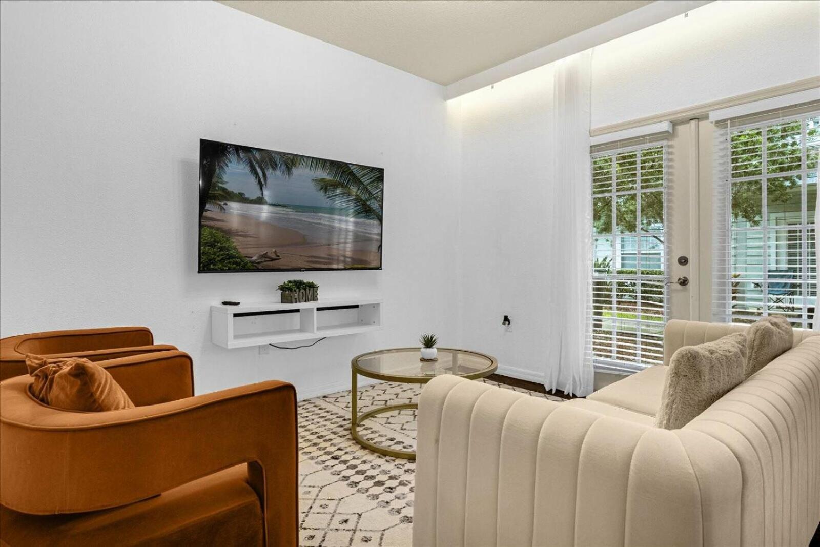 4 Bedrooms - Sleeps 10 At Lucaya Vilage * Kissimmee