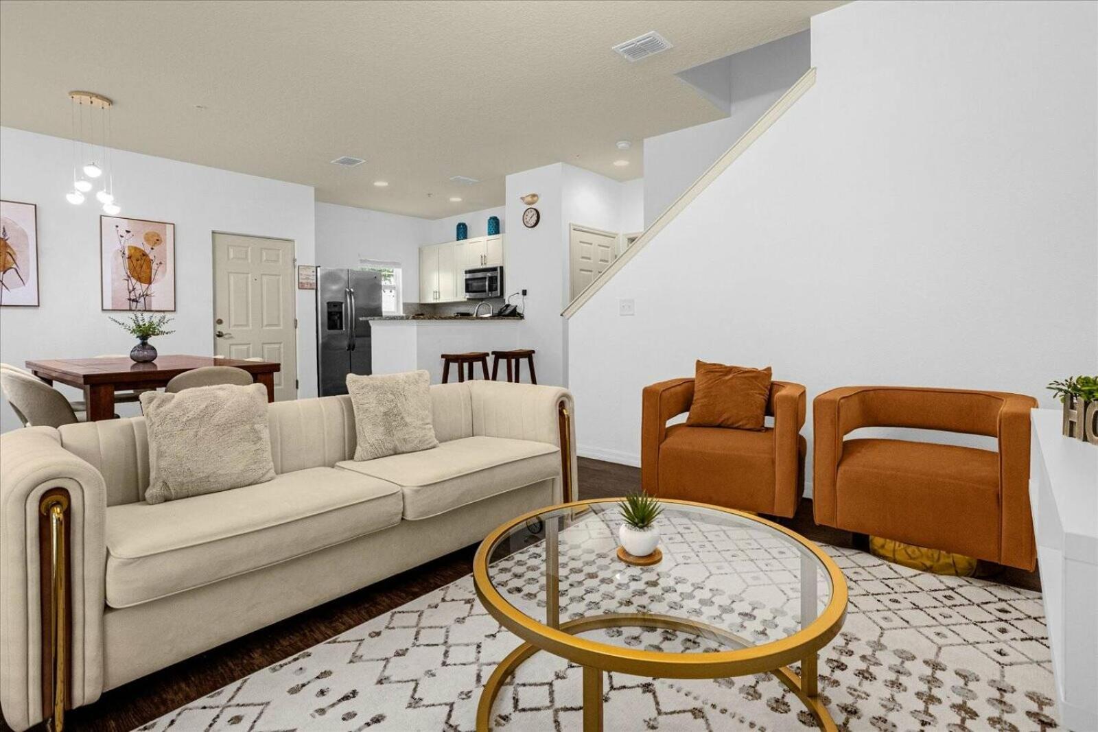Holiday home 4 Bedrooms - Sleeps 10 At Lucaya Vilage Kissimmee