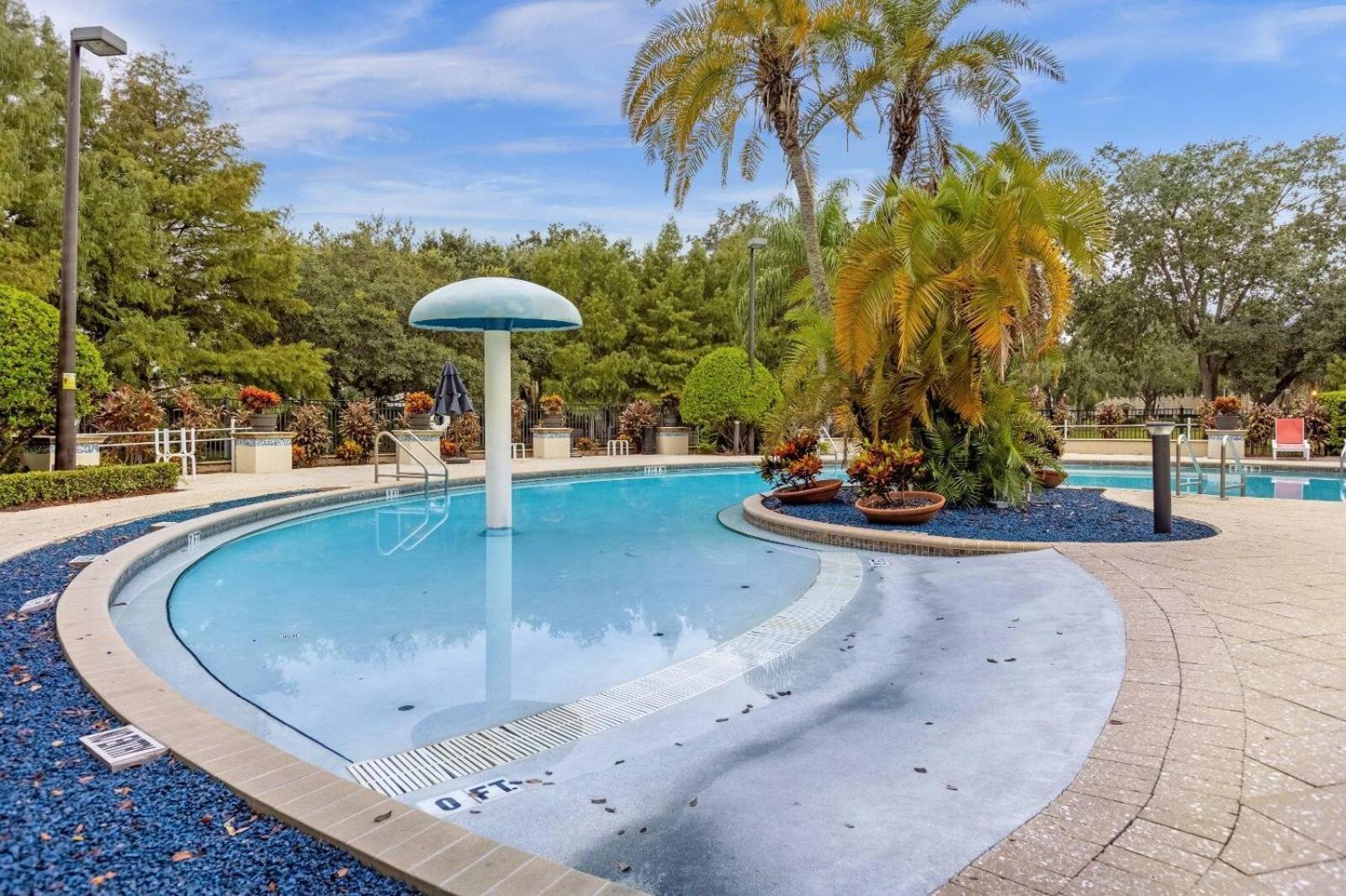 Holiday home 4 Bedrooms - Sleeps 10 At Lucaya Vilage Kissimmee