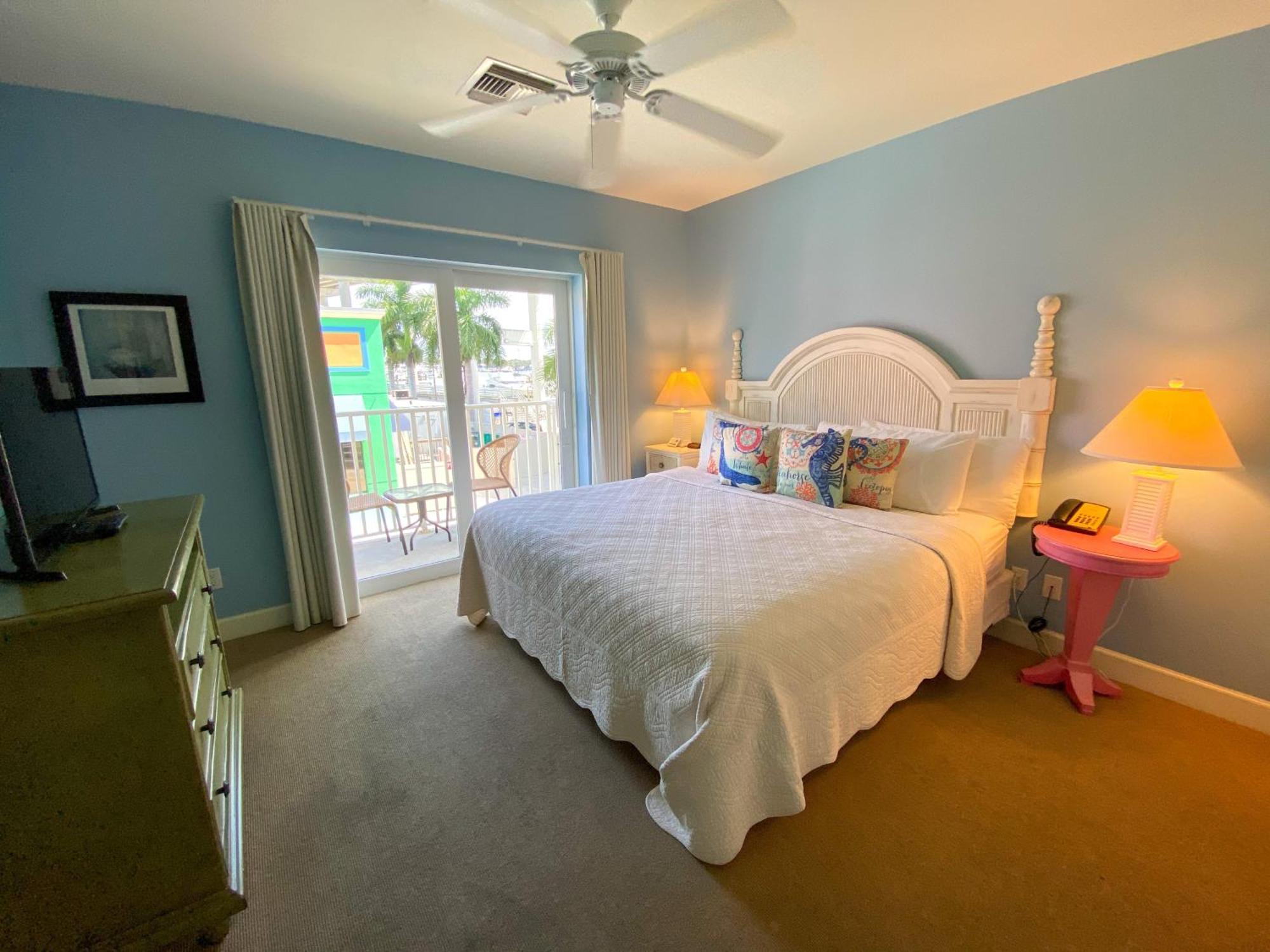 Holiday home Secluded Escape: Pool, Near Times Square Fort Myers Beach