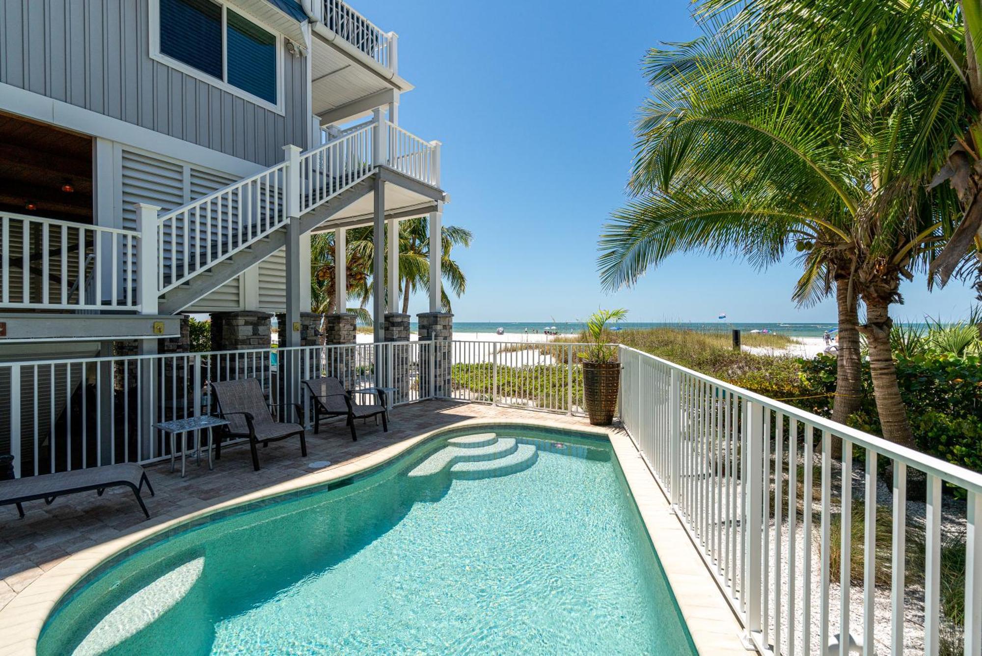 Oceanview Luxury: Sunset Views, Pool, Access *