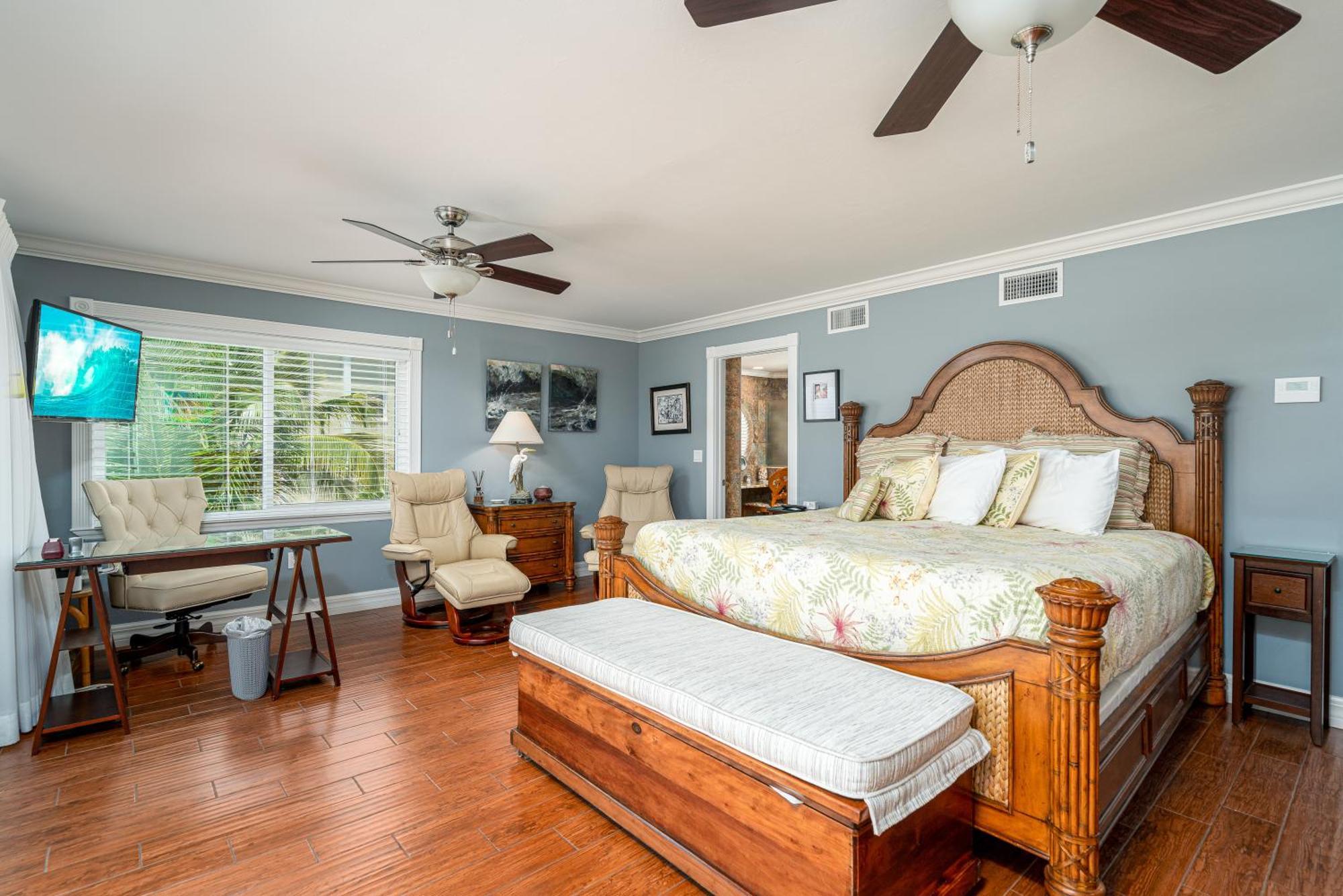 Oceanview Luxury: Sunset Views, Pool, Access Fort Myers Beach