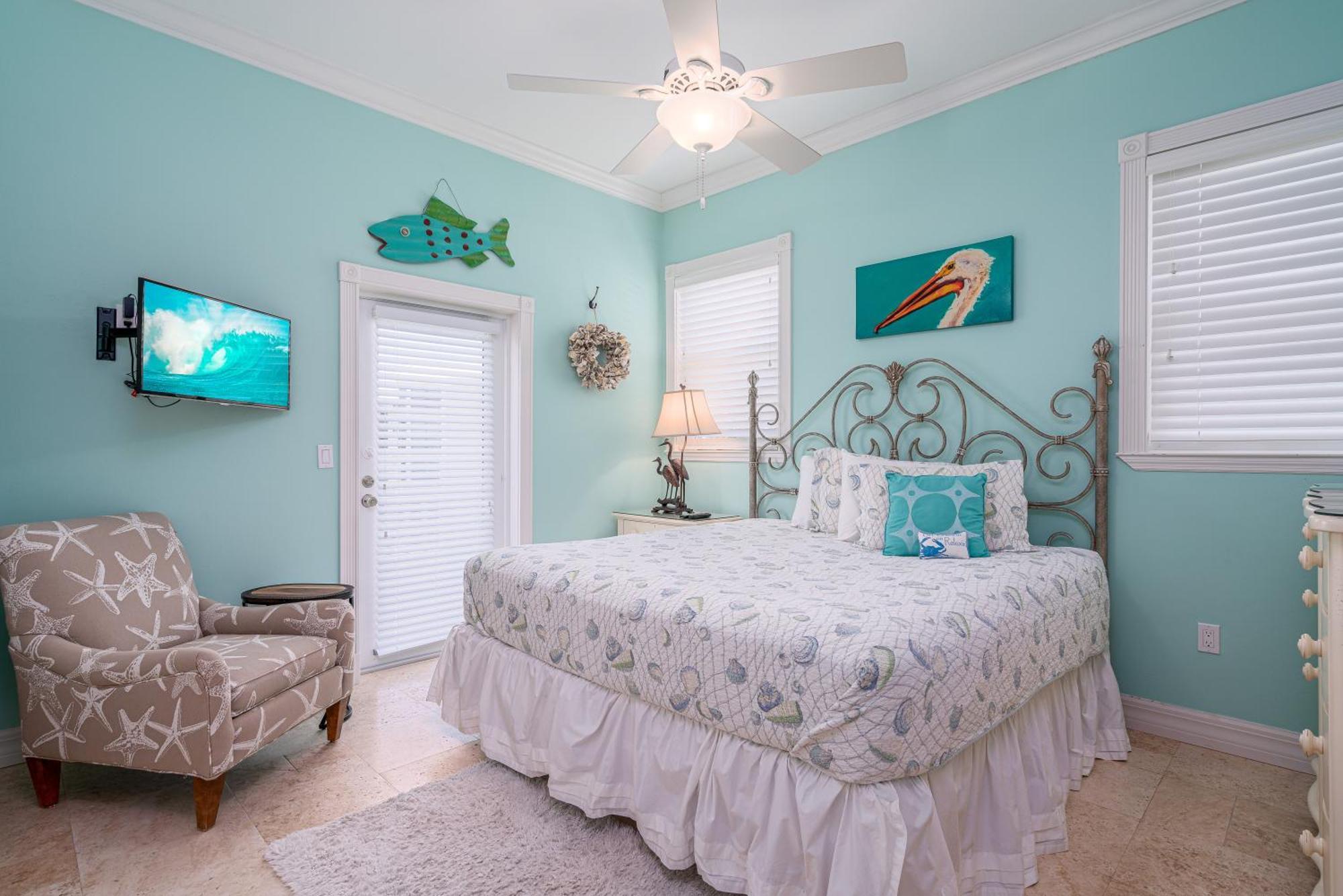 Oceanview Luxury: Sunset Views, Pool, Access * Fort Myers Beach