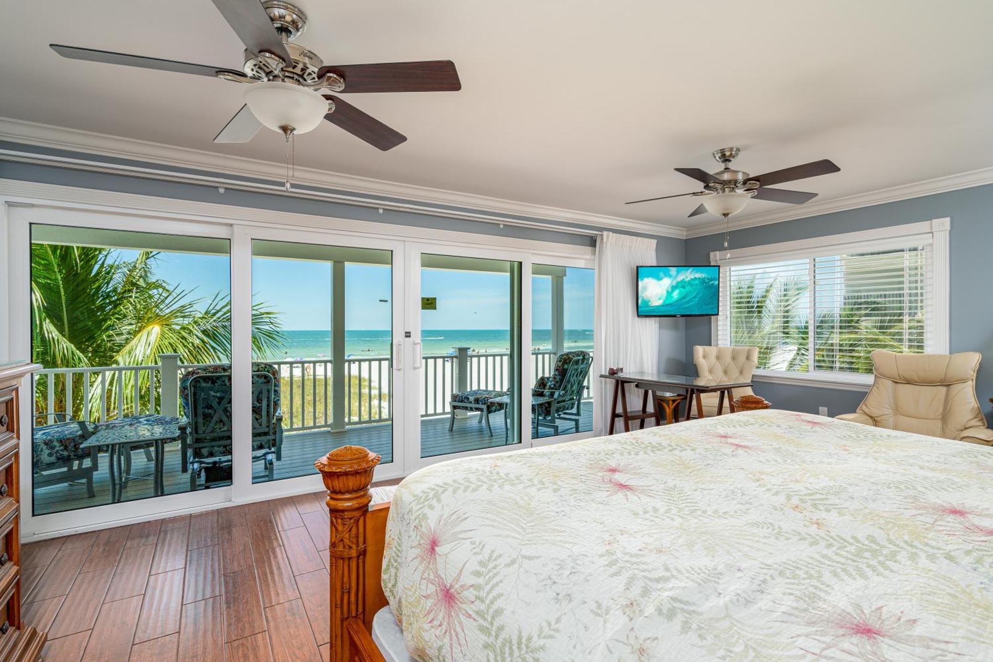 Holiday home Oceanview Luxury: Sunset Views, Pool, Access *
