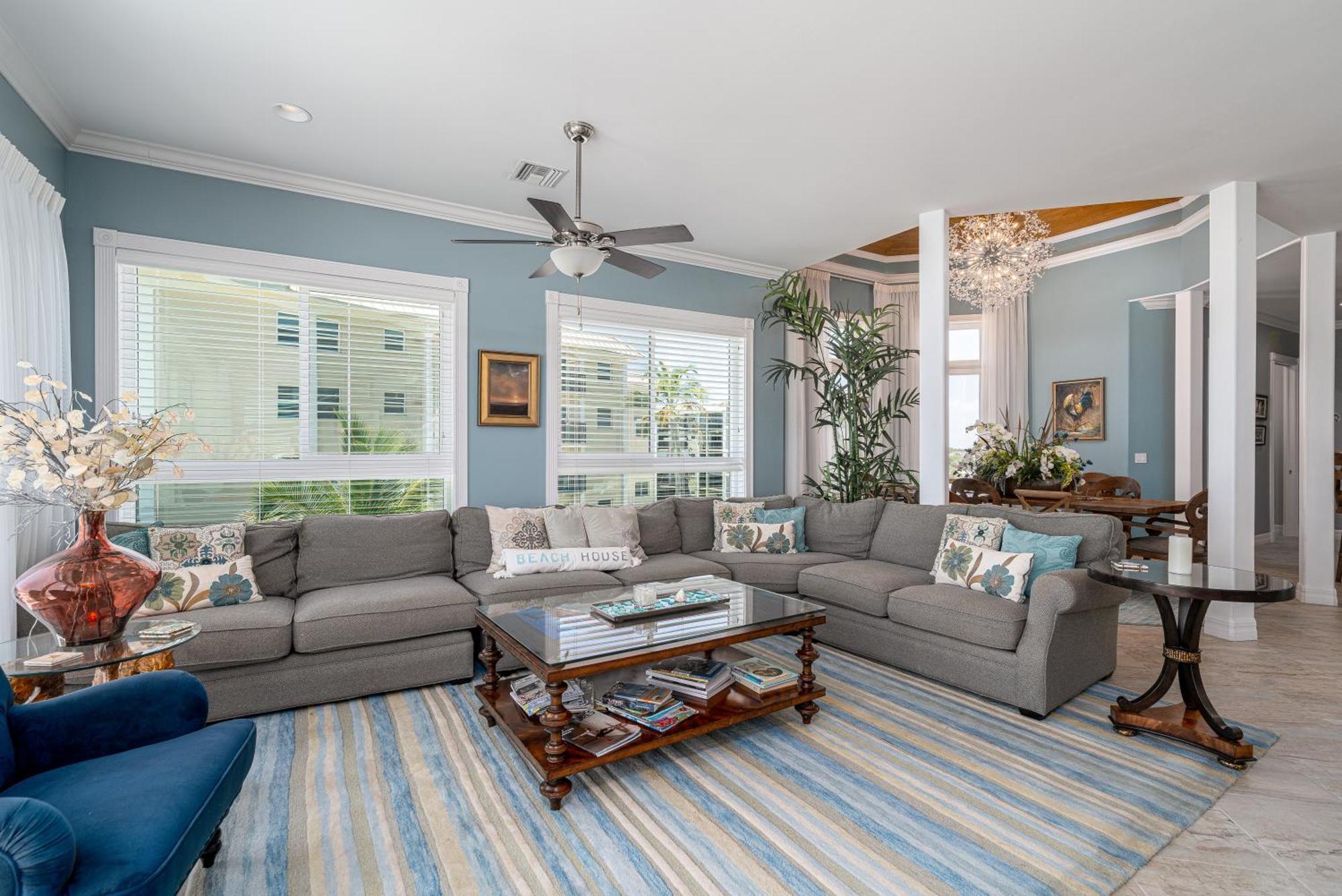Oceanview Luxury: Sunset Views, Pool, Access Holiday home Fort Myers Beach