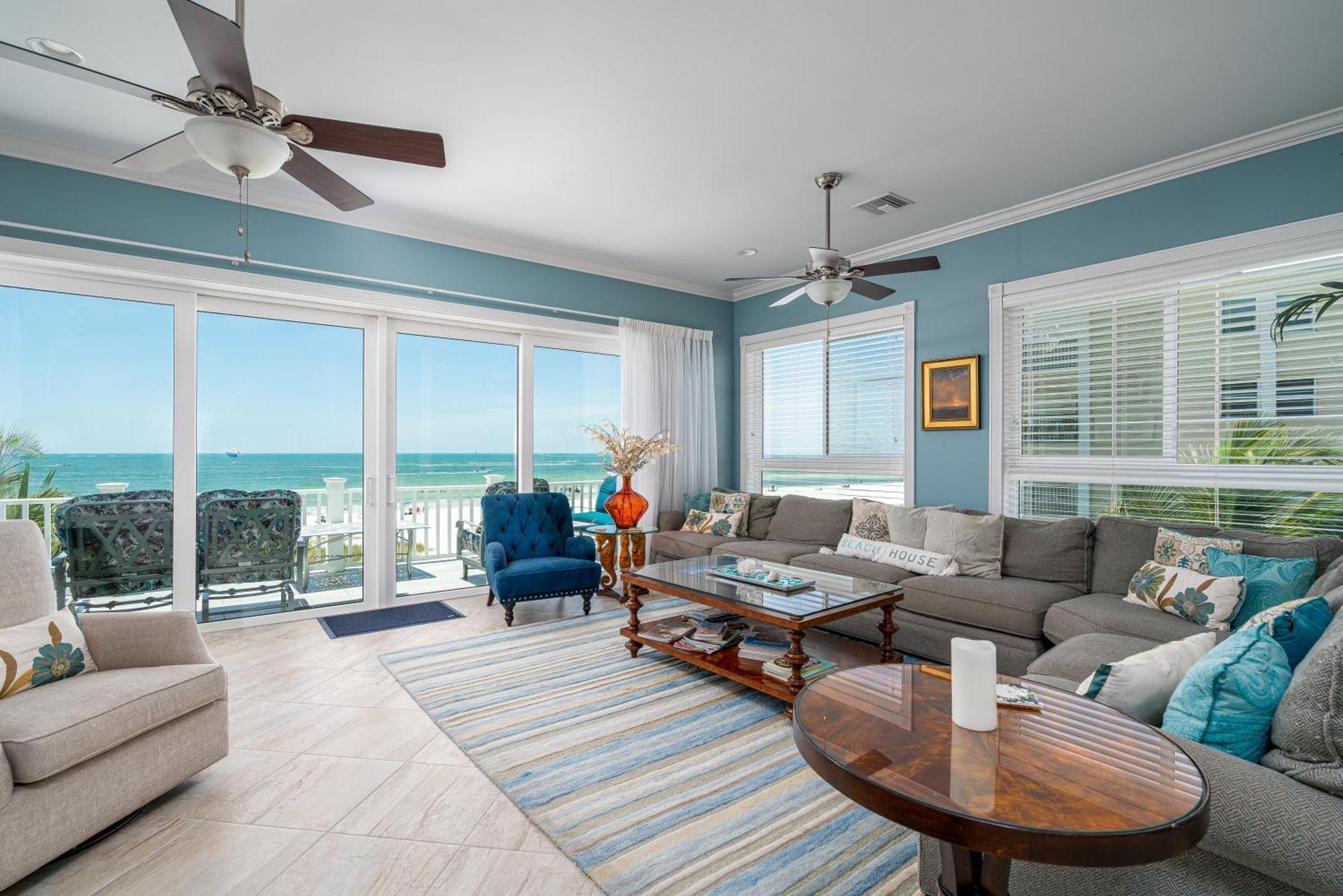 Oceanview Luxury: Sunset Views, Pool, Access
