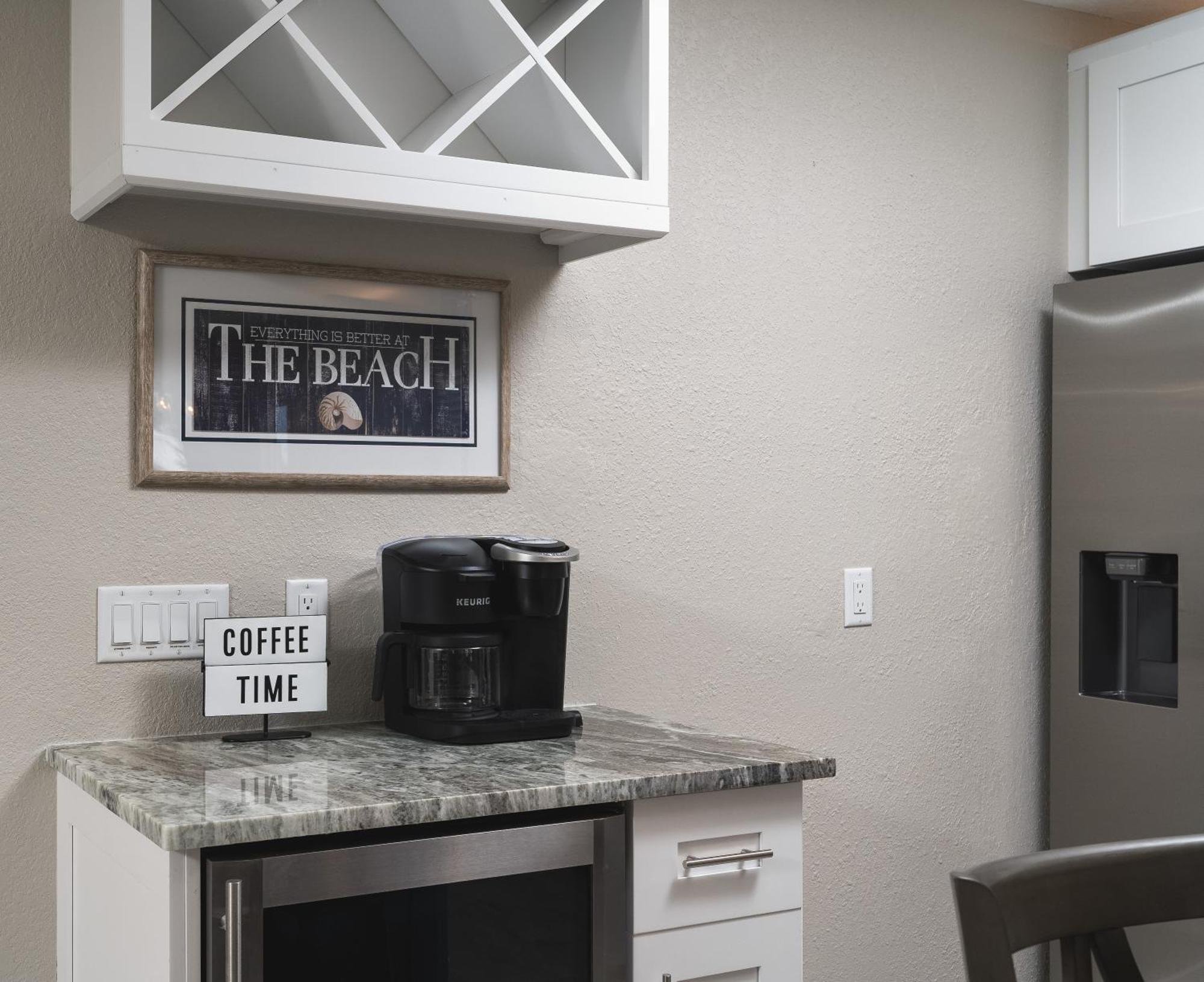 Waterfront Paradise: Cozy 3br With Hot Tub & Dock * Fort Myers Beach