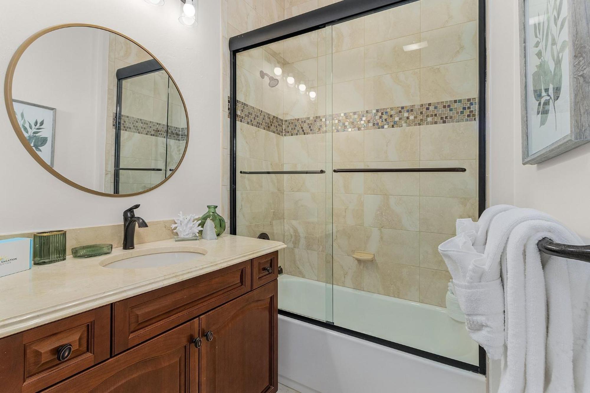 Holiday home Beachfront 5br: Heated Pool, Spa, Elevator, Views *