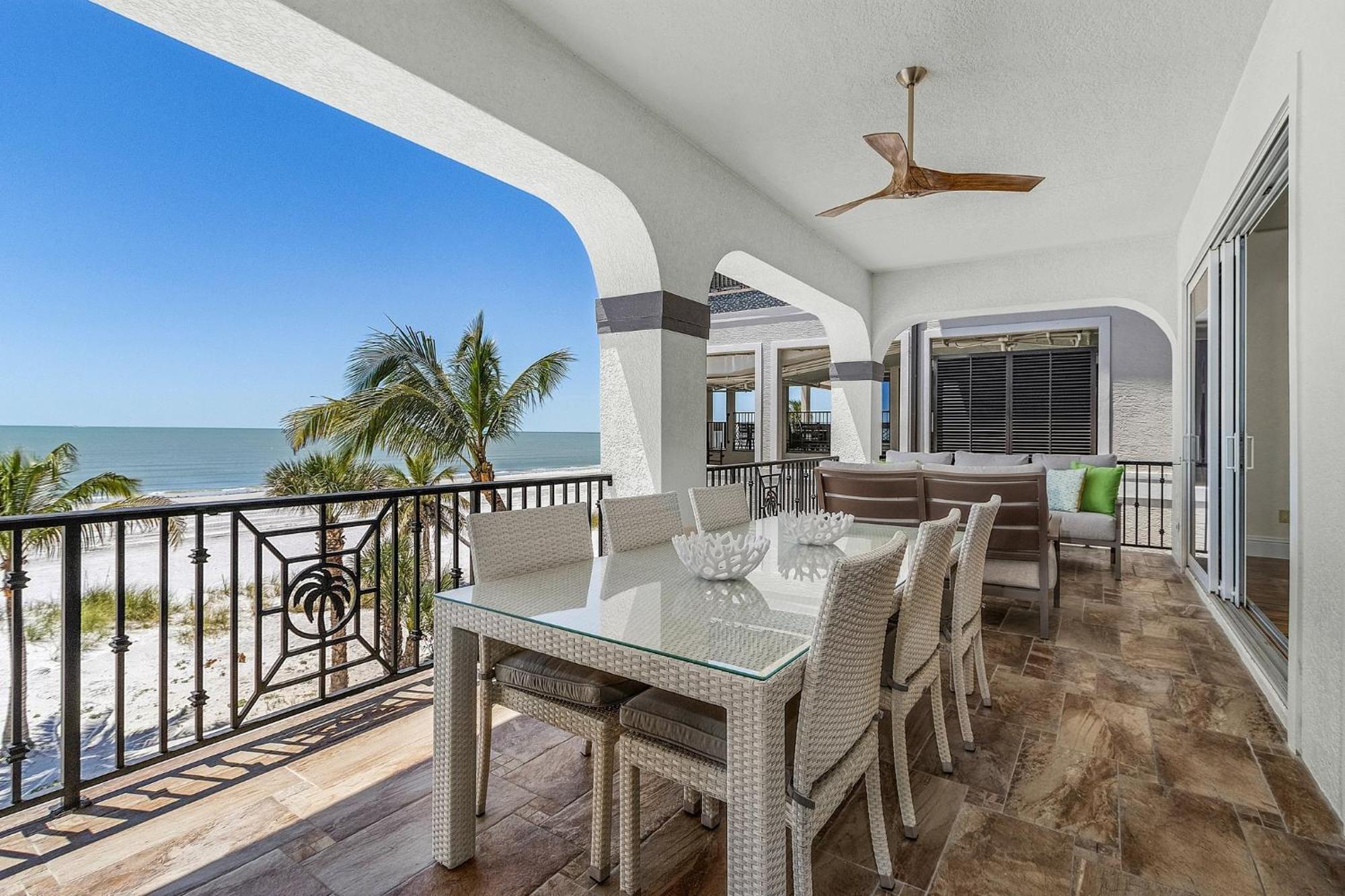 Beachfront 5br: Heated Pool, Spa, Elevator, Views