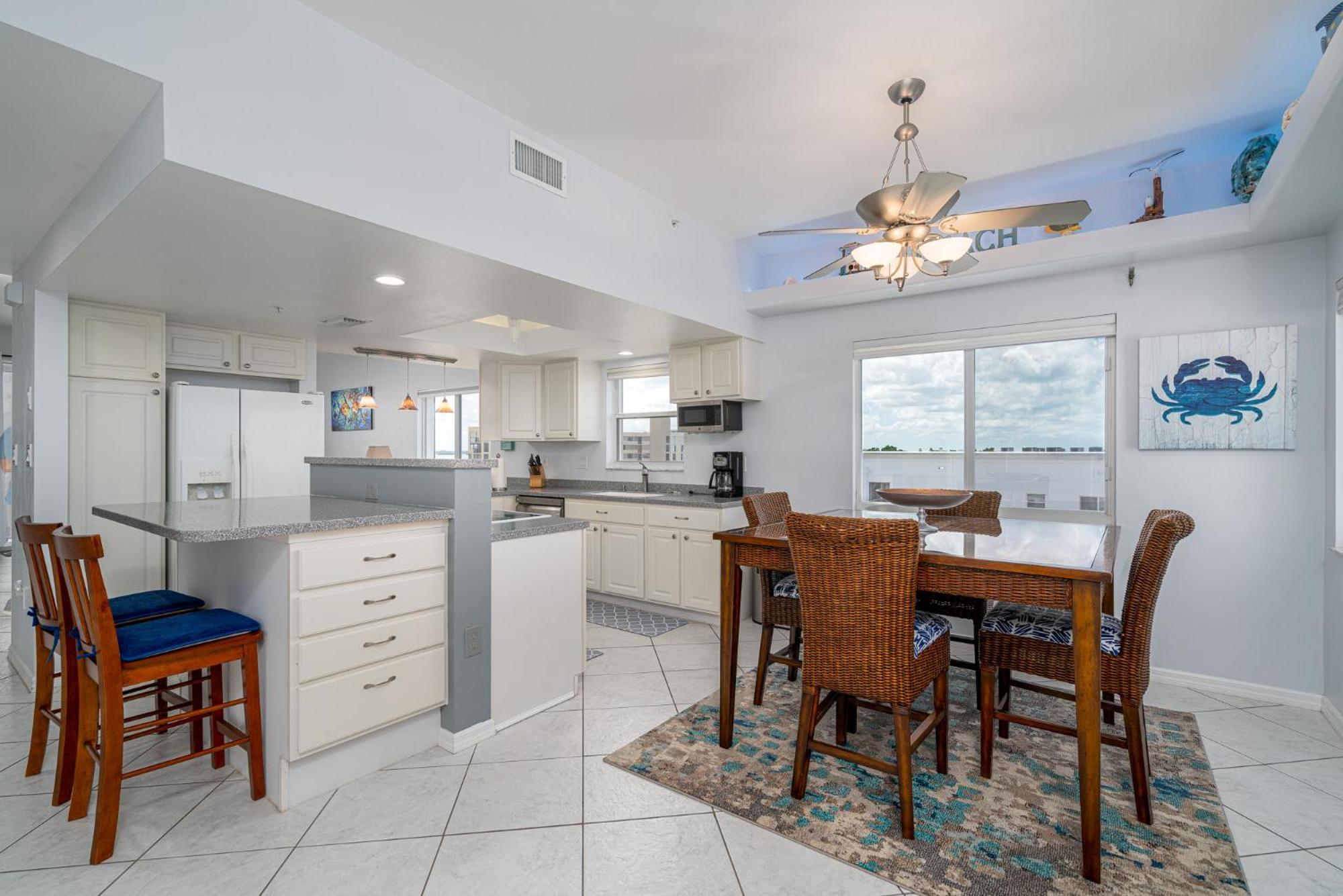 Holiday home Beachside W/ Pool, Lanai & Walk To