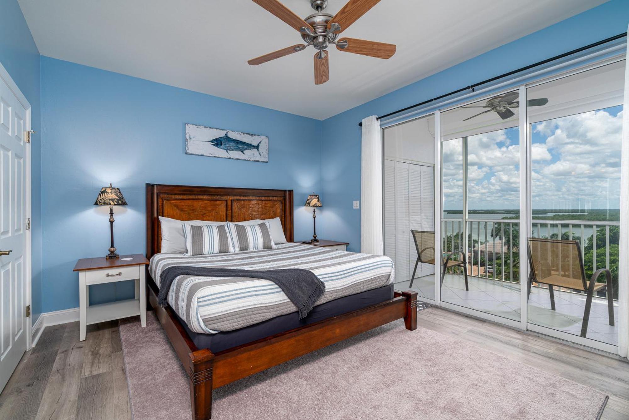 Beachside W/ Pool, Lanai & Walk To