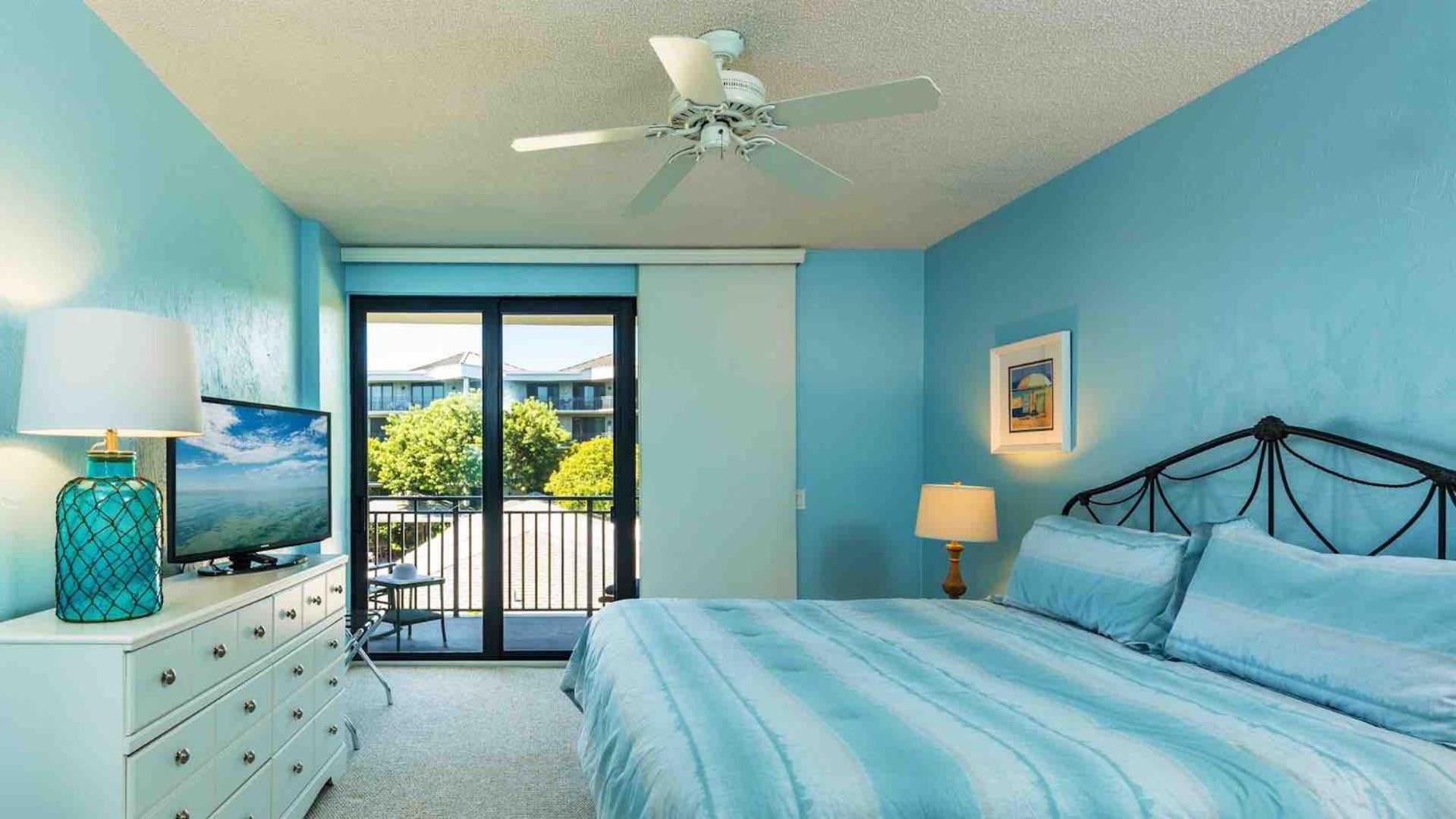 Follow The Sun By Last Key Realty Apartment