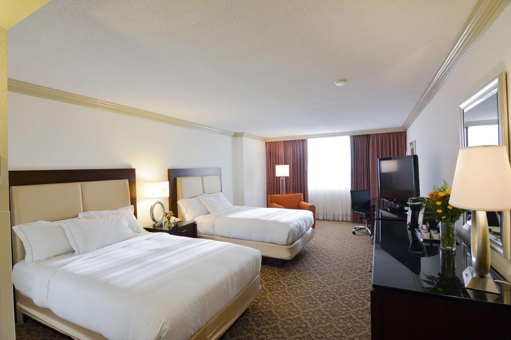 Hotel Hilton Palm Pbi Cloud Lake