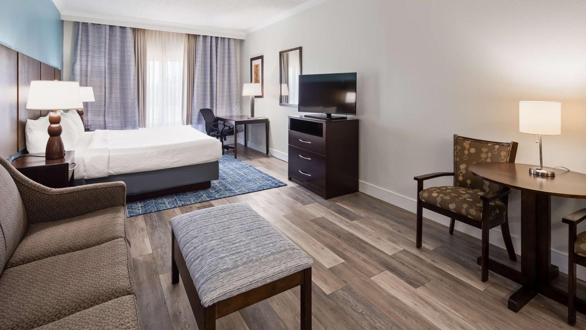 Hotel Western Ambassador 3*
