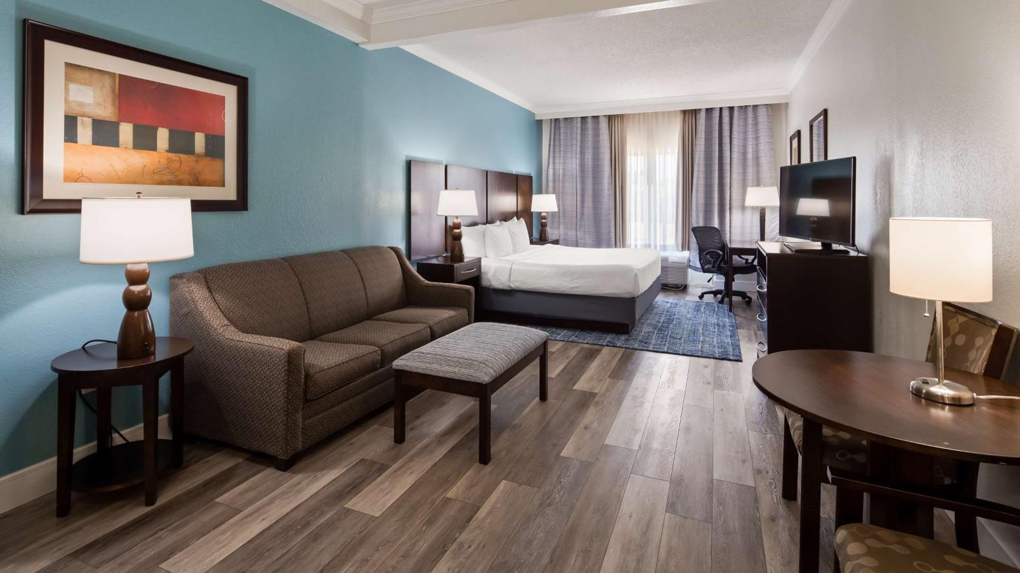 Hotel Western Ambassador 3*