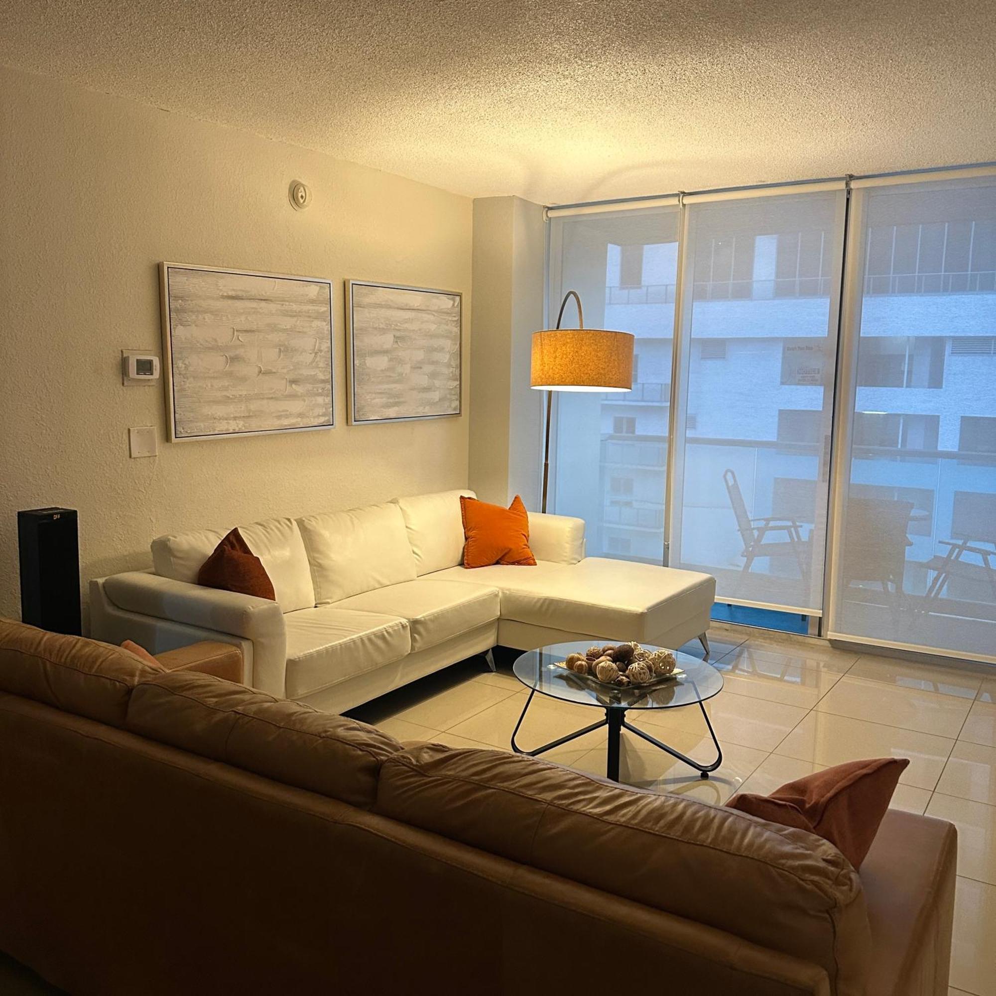 Apartment By The Sea Hollywood