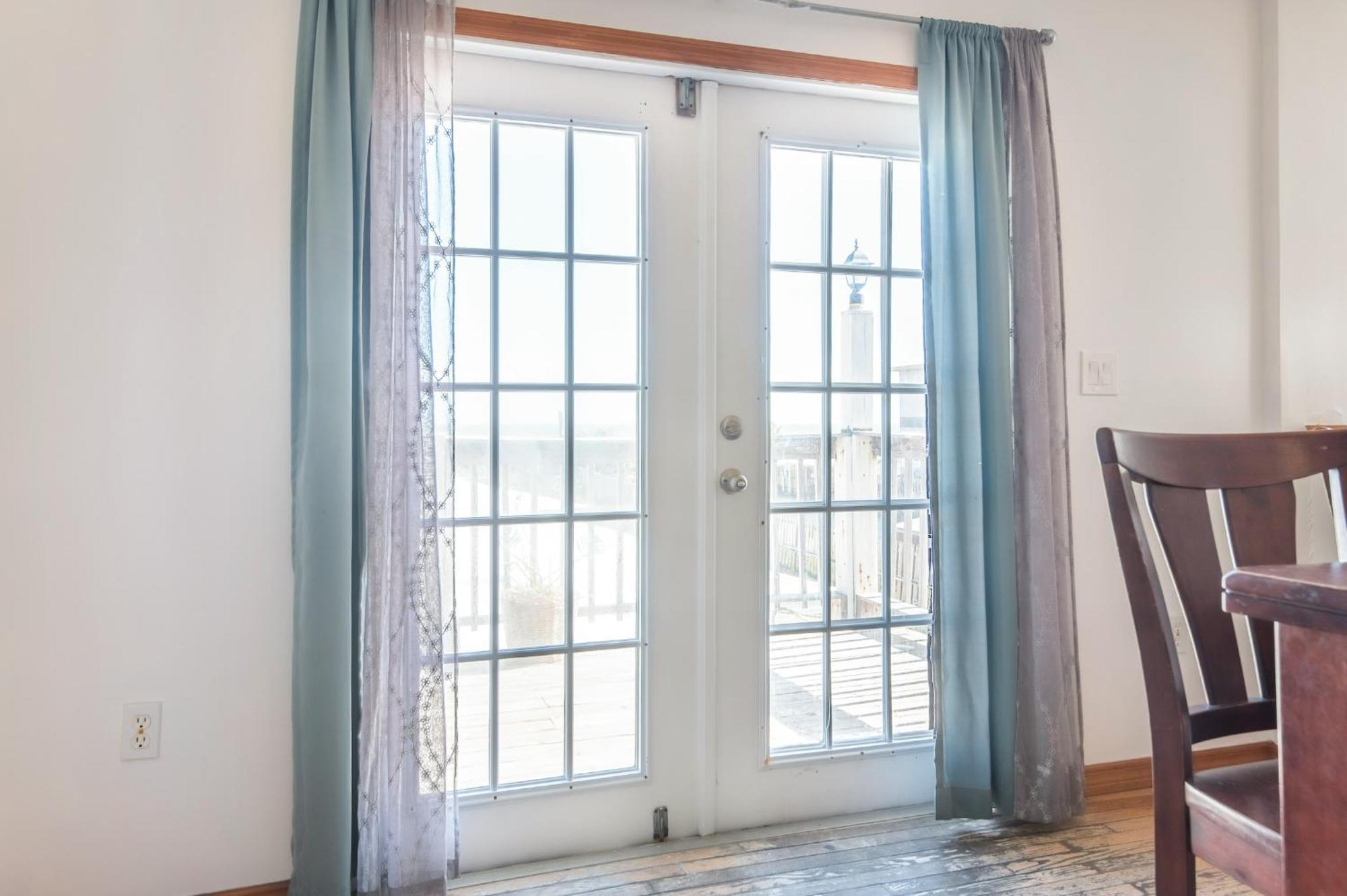 Coastal 2br With Direct Access
