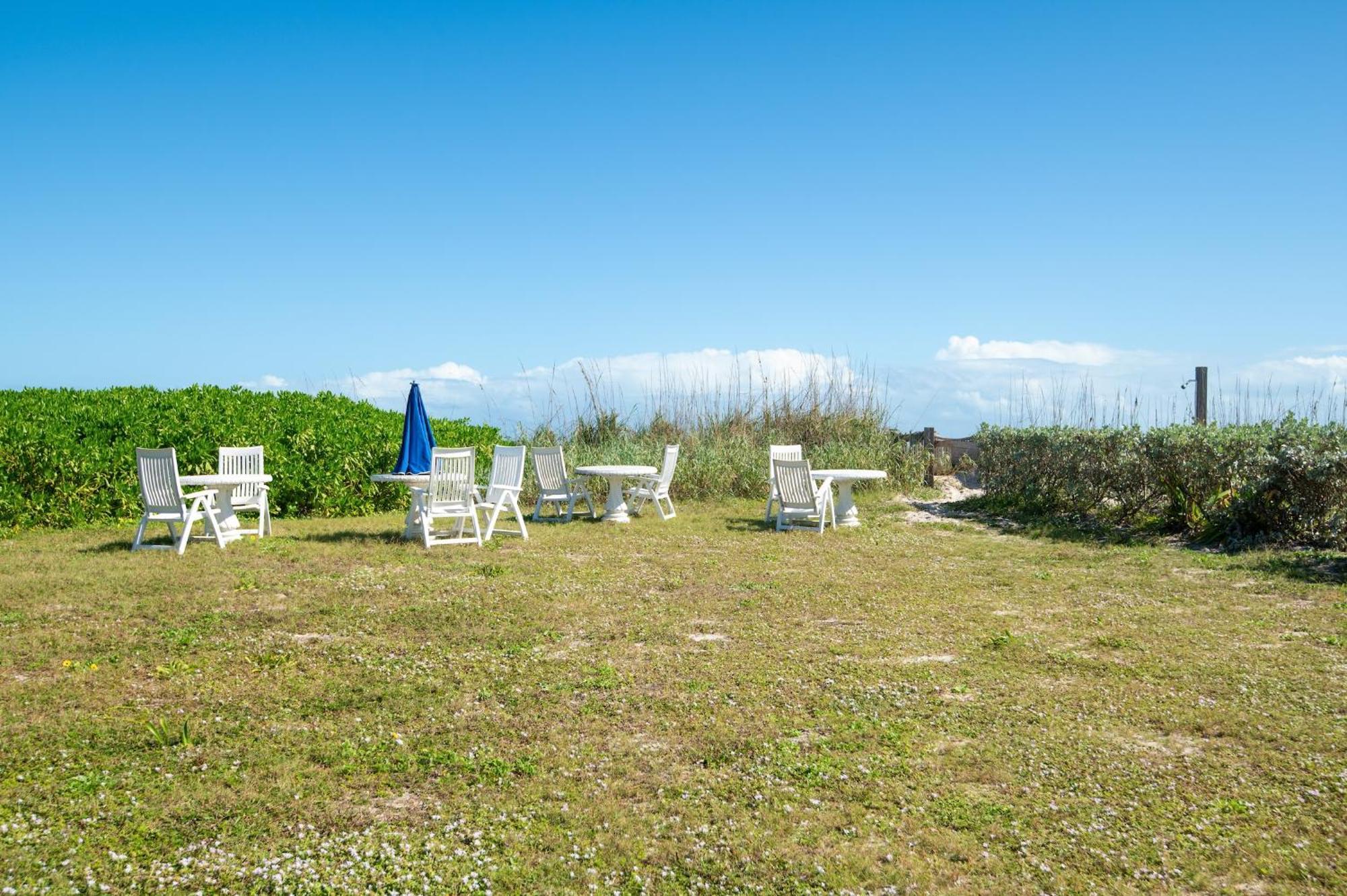 Coastal 2br With Direct Access