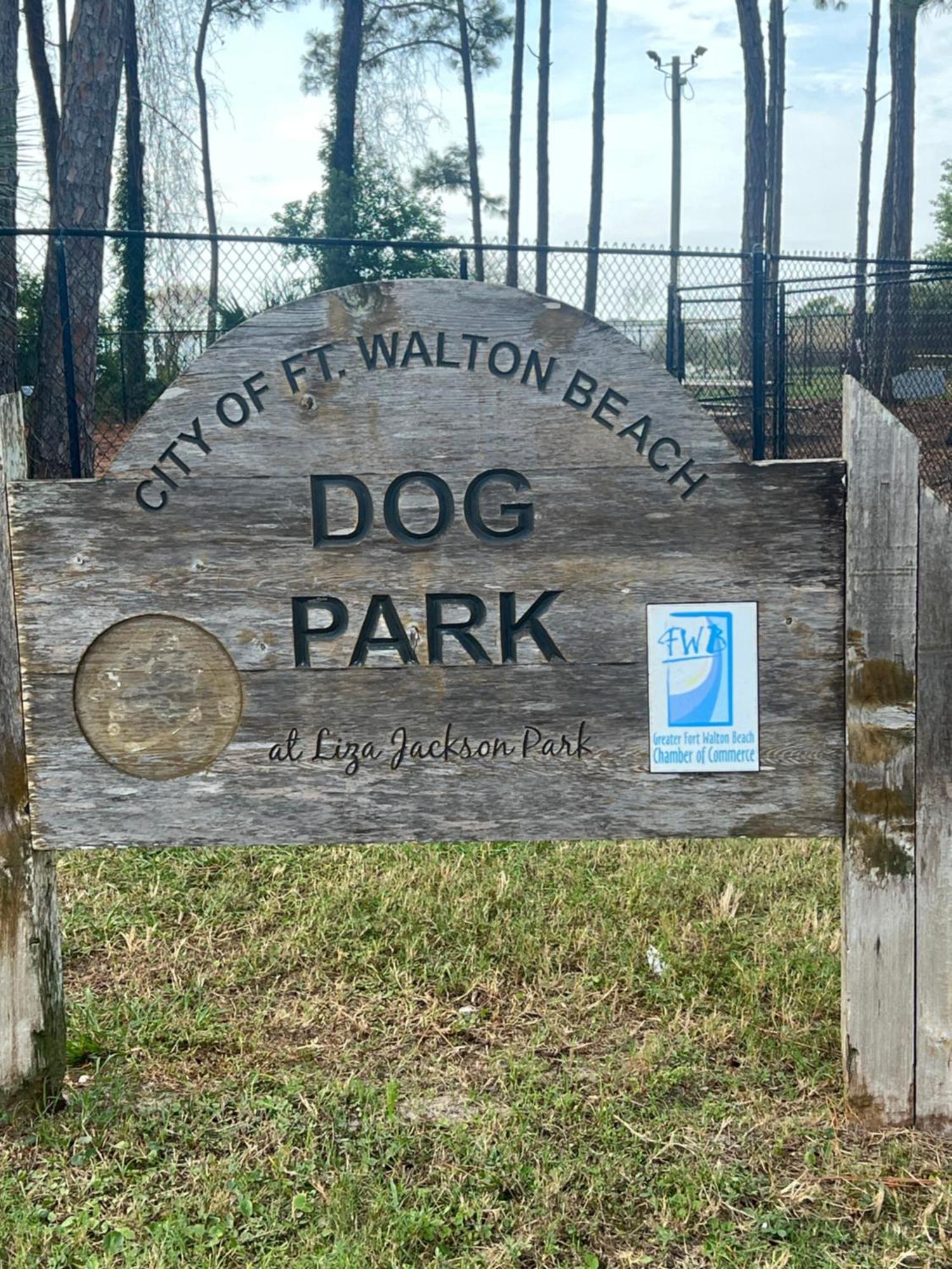 Hole The - Walton - Sunset Plaza - Nearby Beaches & Hurlburt Fort Walton Beach