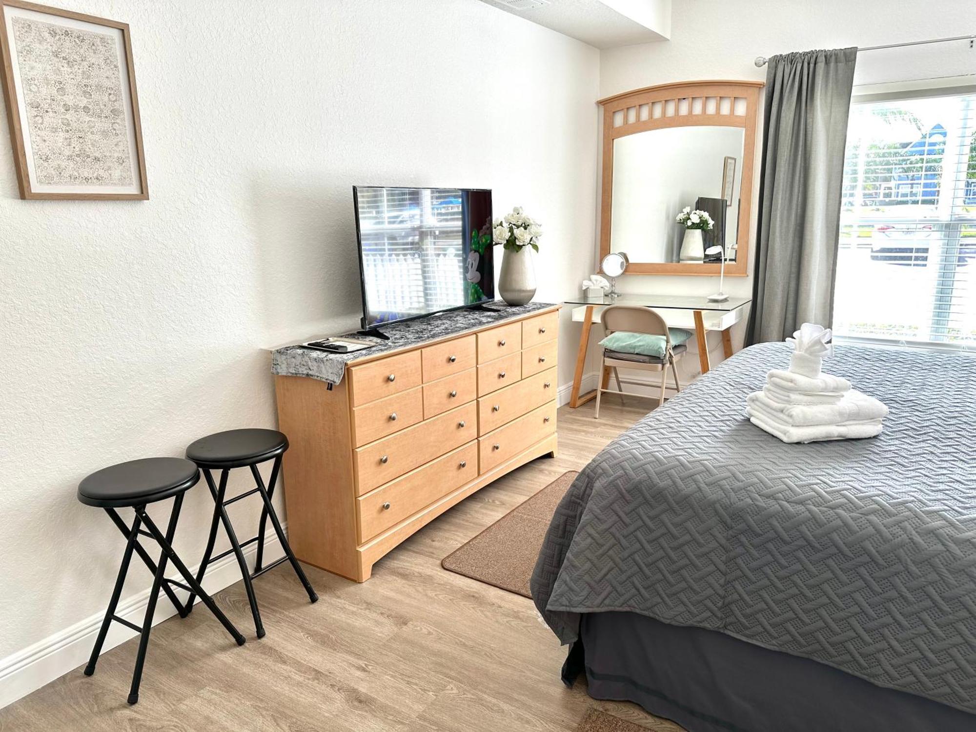 Cozy 4-bedroom Townhome In A Vacation Near Disney-orlando Aparthotel *
