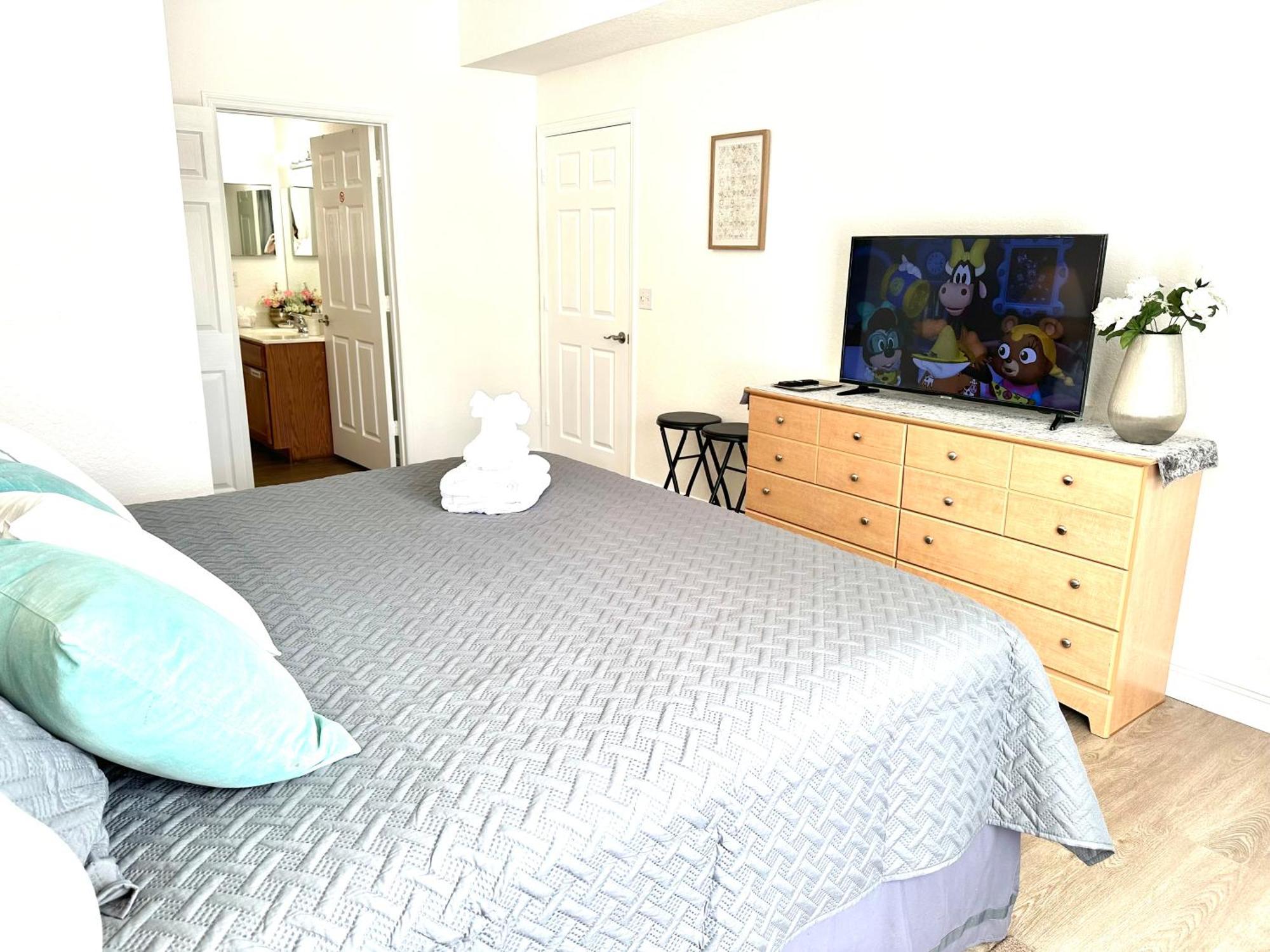 Aparthotel Cozy 4-bedroom Townhome In A Vacation Near Disney-orlando *