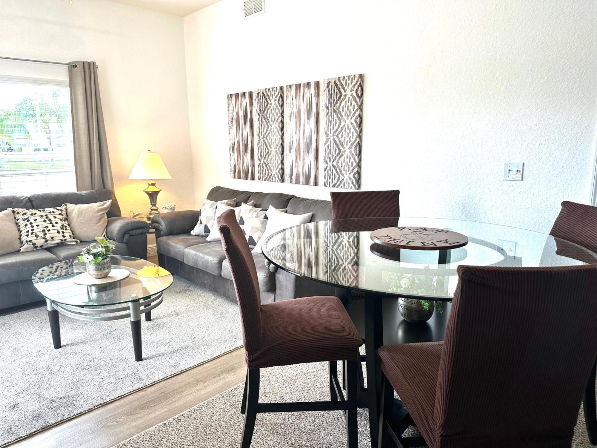 Cozy 4-bedroom Townhome In A Vacation Near Disney-orlando Aparthotel *