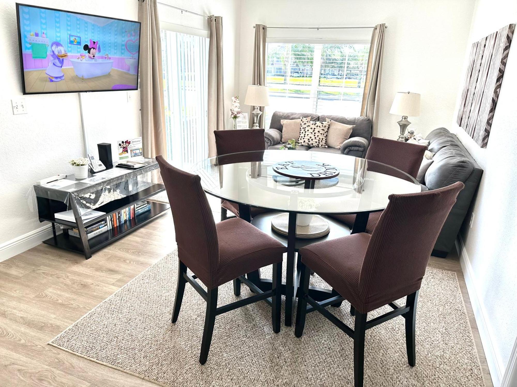 Cozy 4-bedroom Townhome In A Vacation Near Disney-orlando Aparthotel