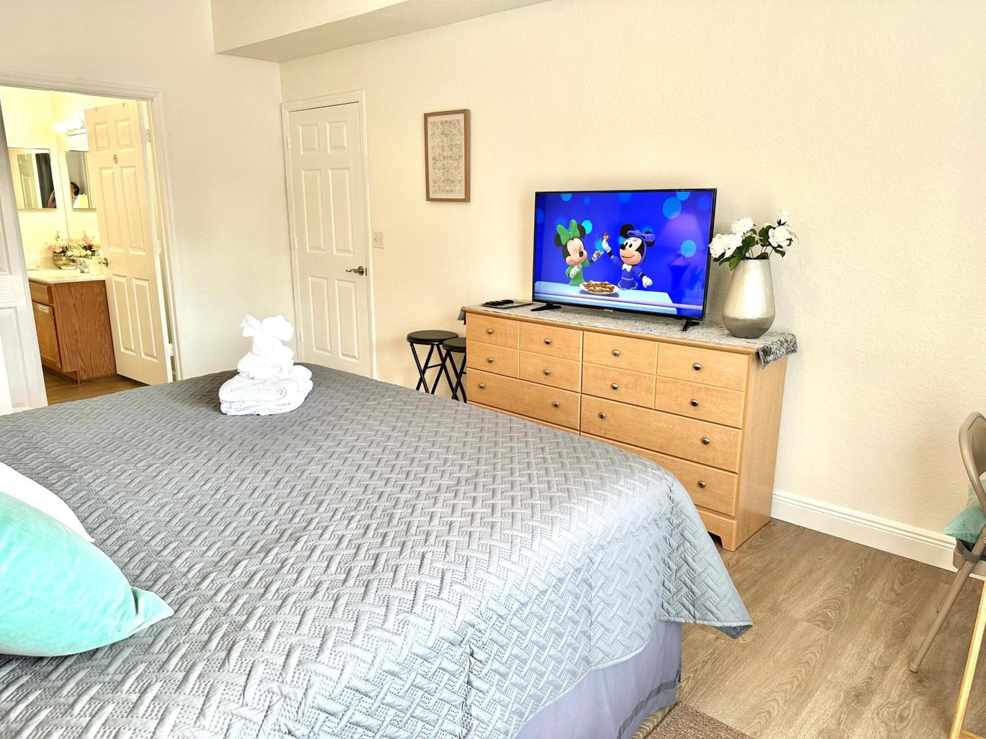 Cozy 4-bedroom Townhome In A Vacation Near Disney-orlando Kissimmee