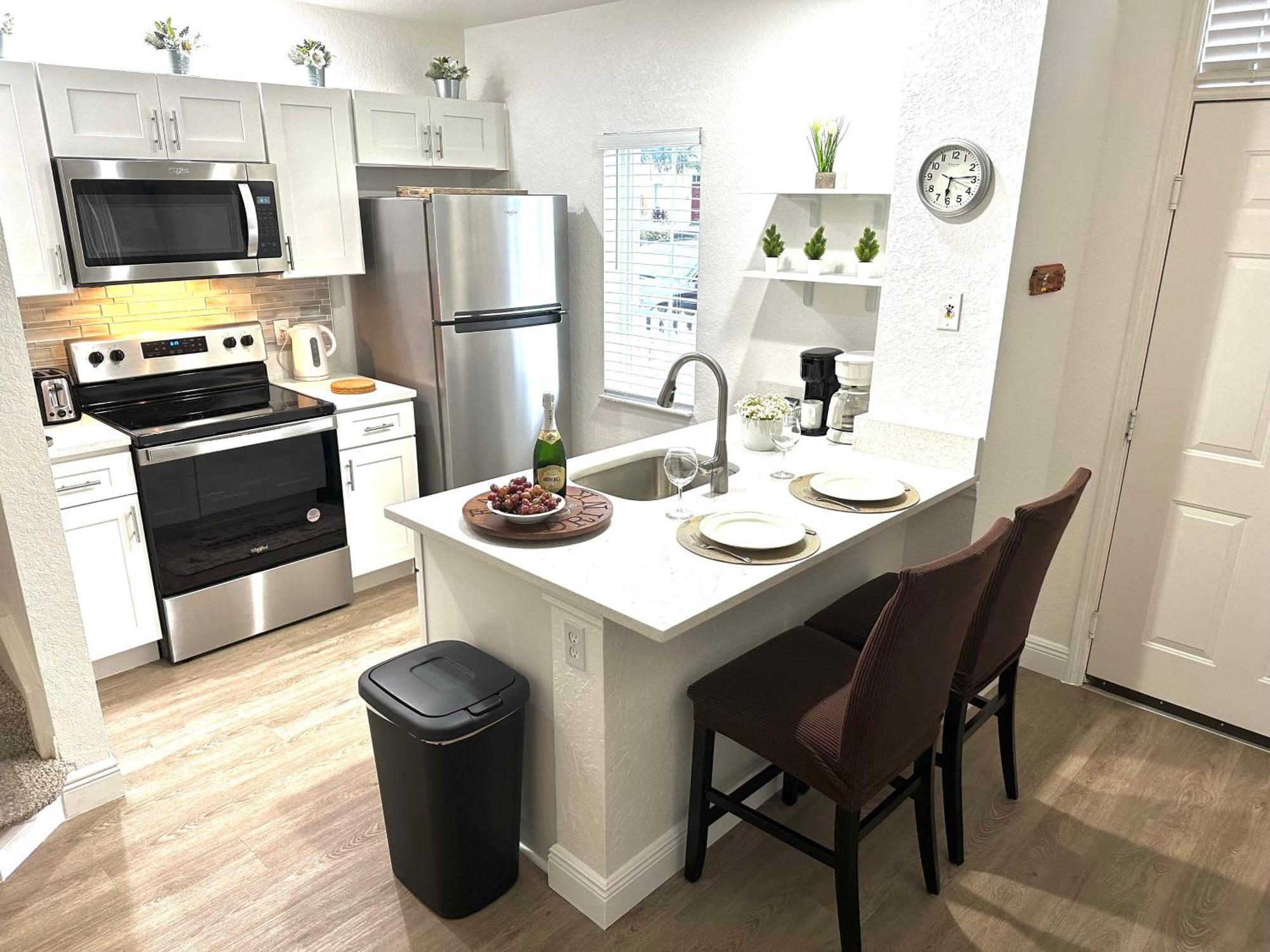 Aparthotel Cozy 4-bedroom Townhome In A Vacation Near Disney-orlando