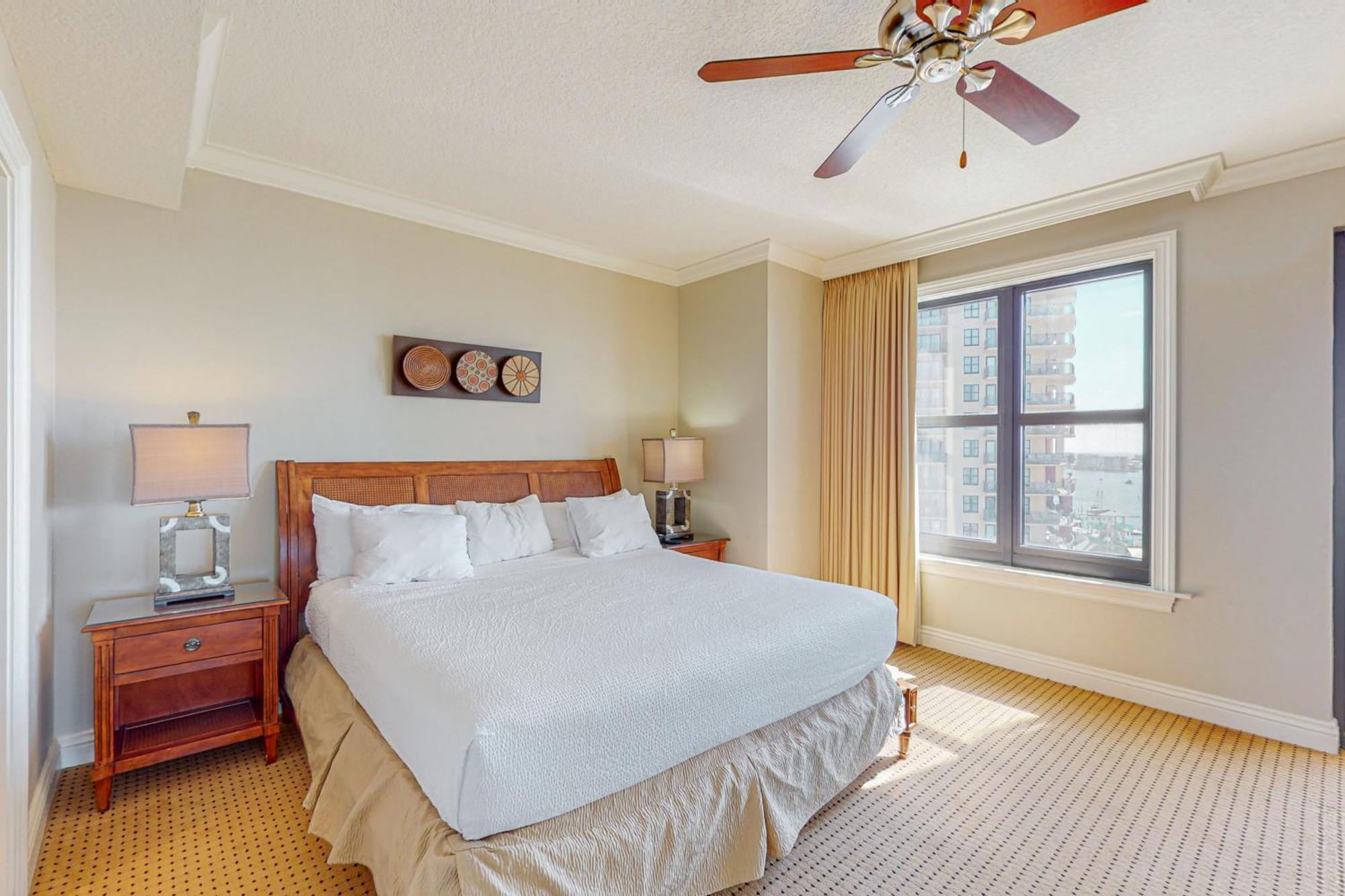 Emerald Grande W625 Apartment