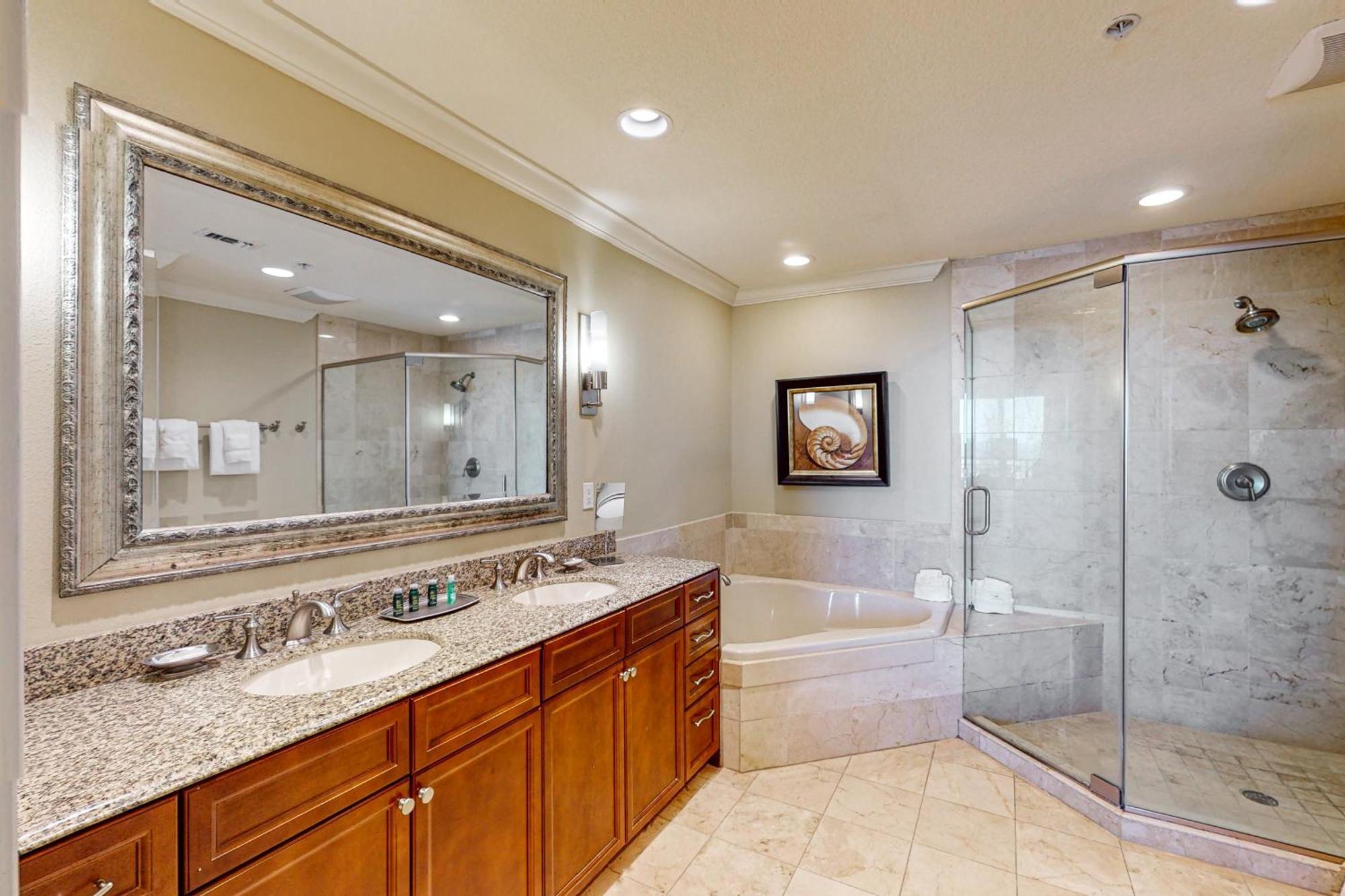 Apartment Emerald Grande W625 *