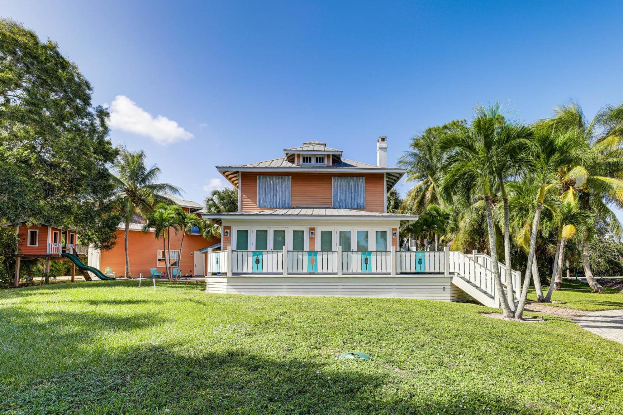 Palm With Decks And Florida - Near Golf Holiday home Stuart