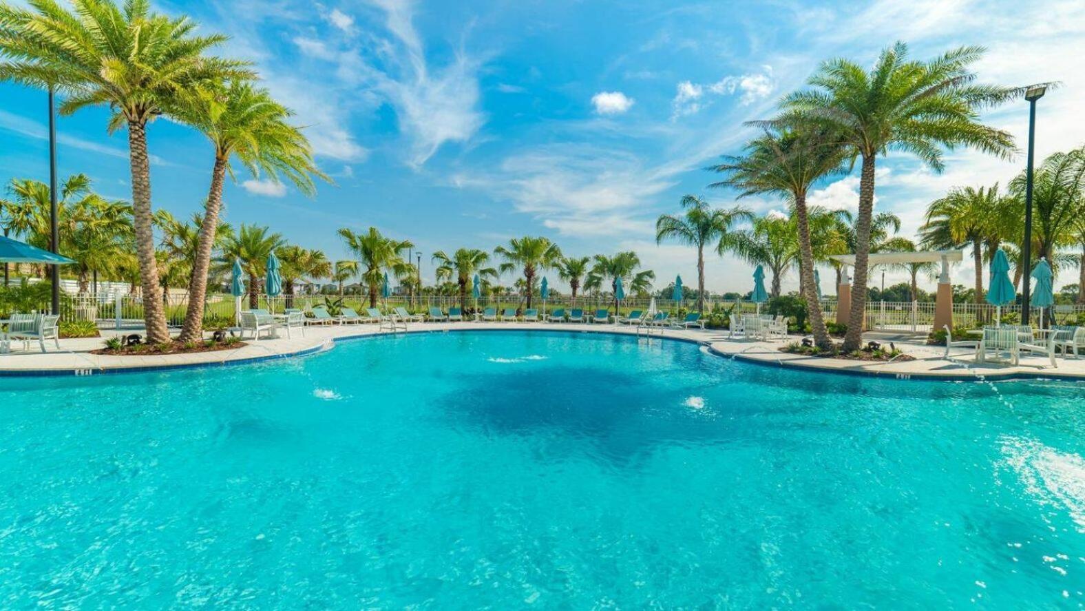 Solara Private Pool Near Everywhere Holiday home