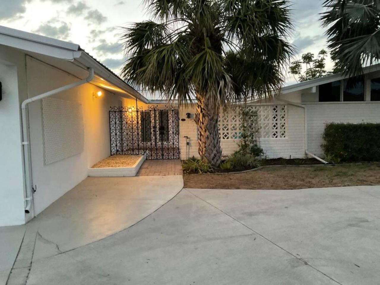 Getaway - Close To The Airport And Downtown Holiday home Punta Gorda