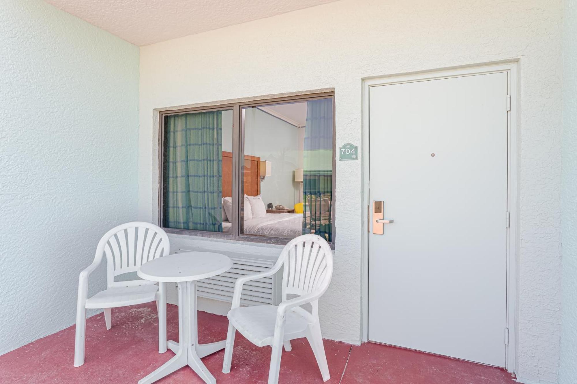 Beachside And 3* Cocoa Beach
