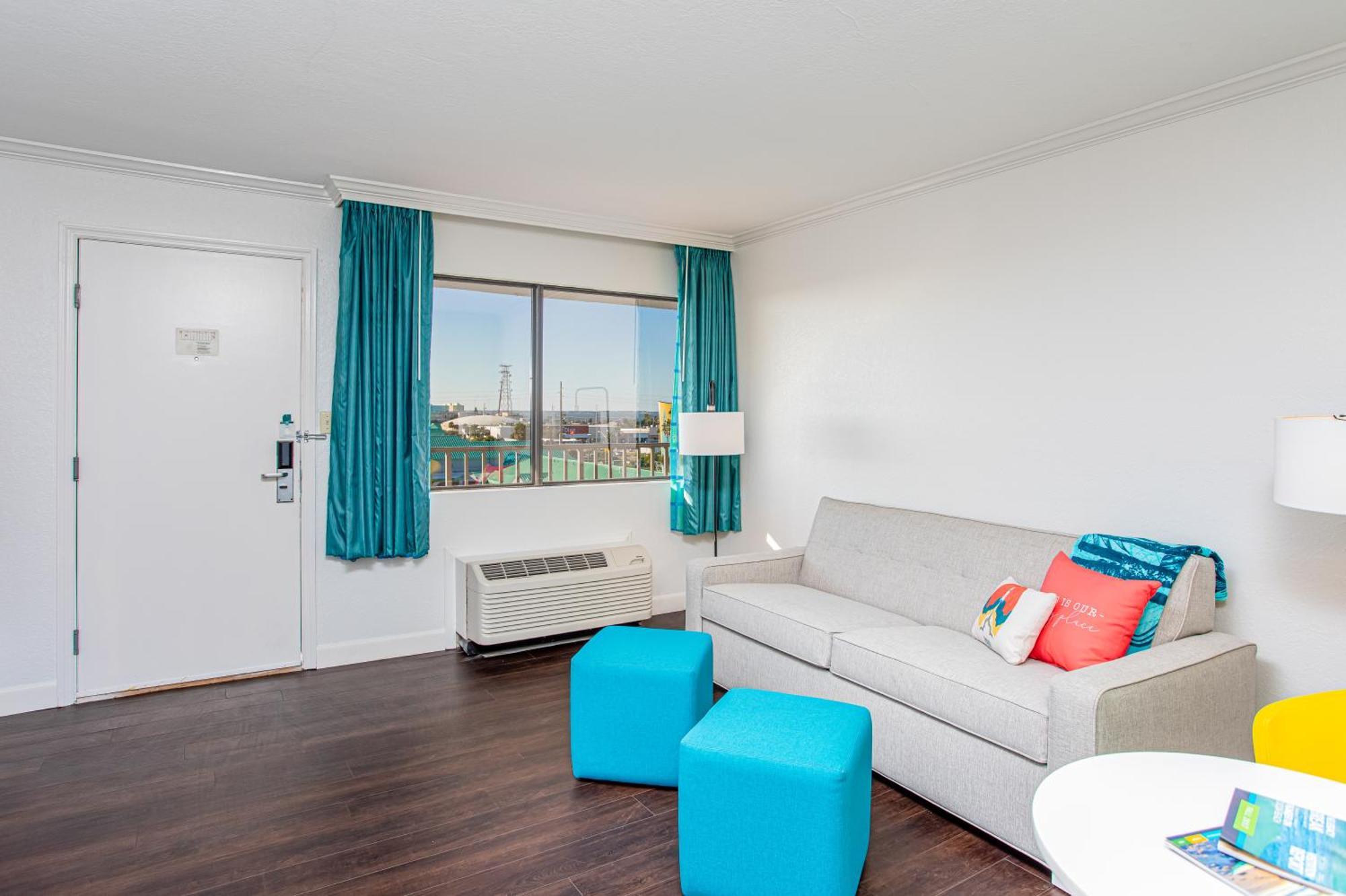 Beachside And Hotel 3*
