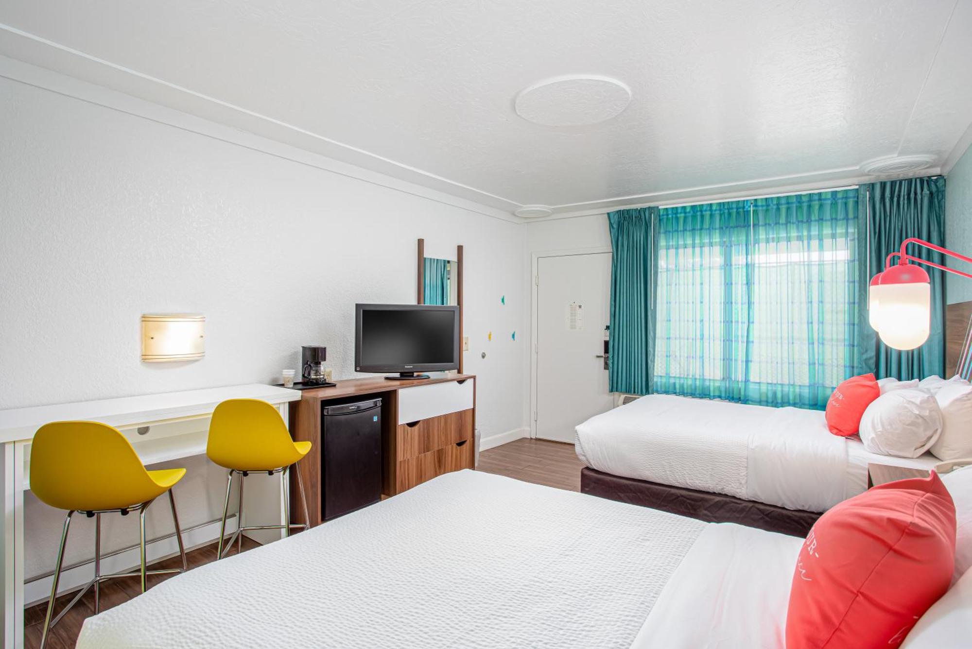 Hotel Beachside And