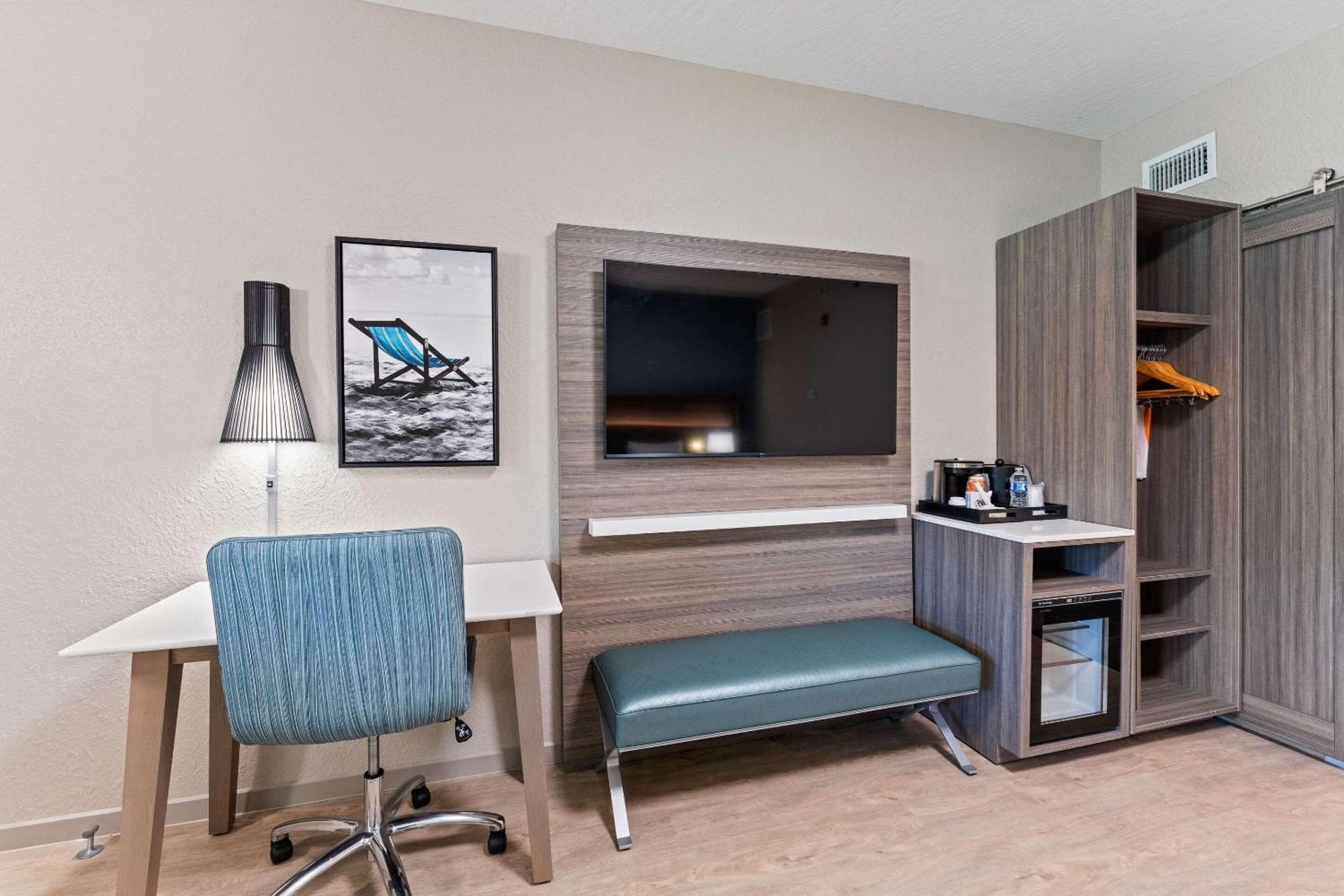 Radisson At The Port Hotel