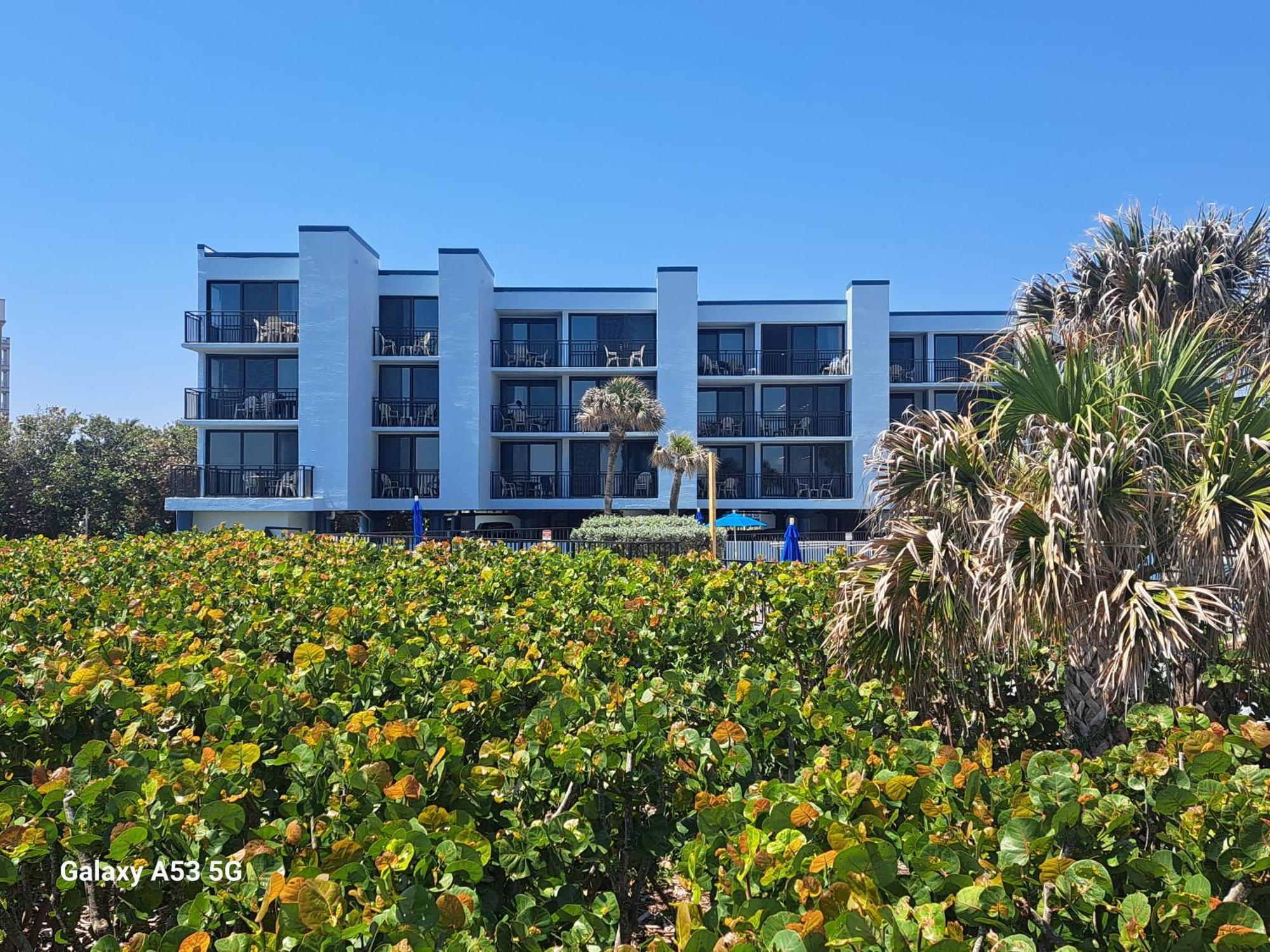 Oceanique Apartment *