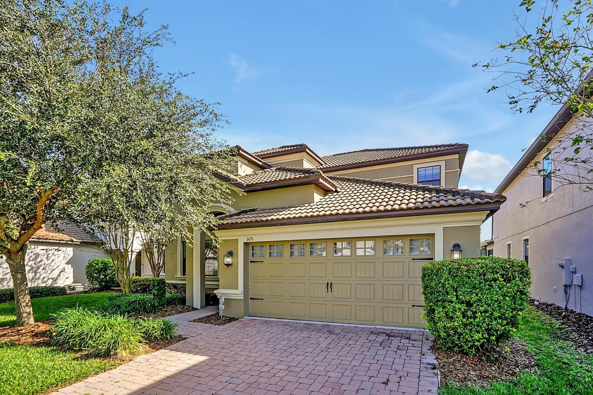 Embrace Magic At Our Luxe 6-br In Championsgate! *