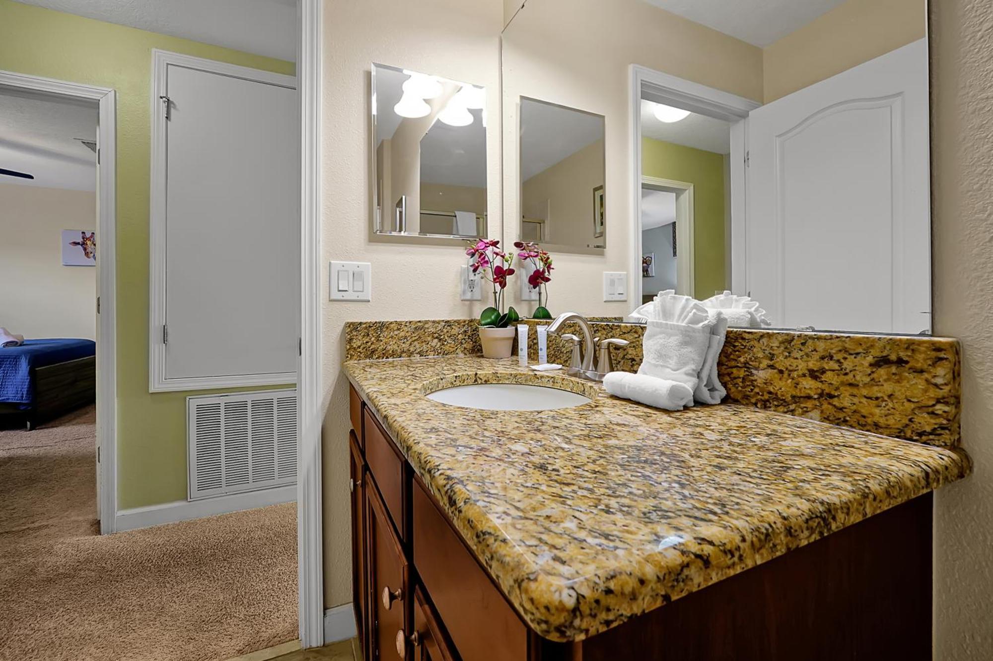 Villa Embrace Magic At Our Luxe 6-br In Championsgate! Davenport