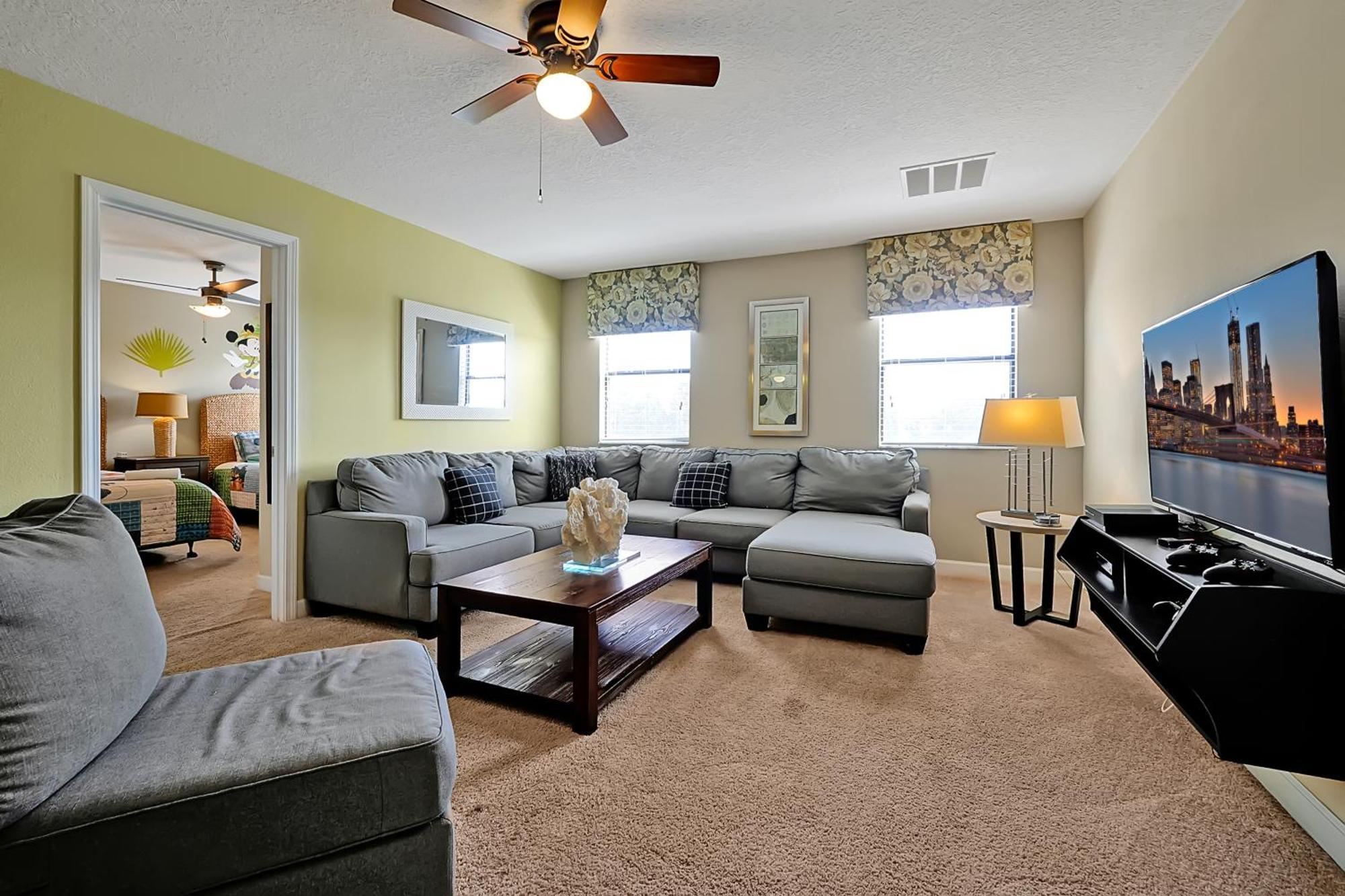 Embrace Magic At Our Luxe 6-br In Championsgate! Davenport