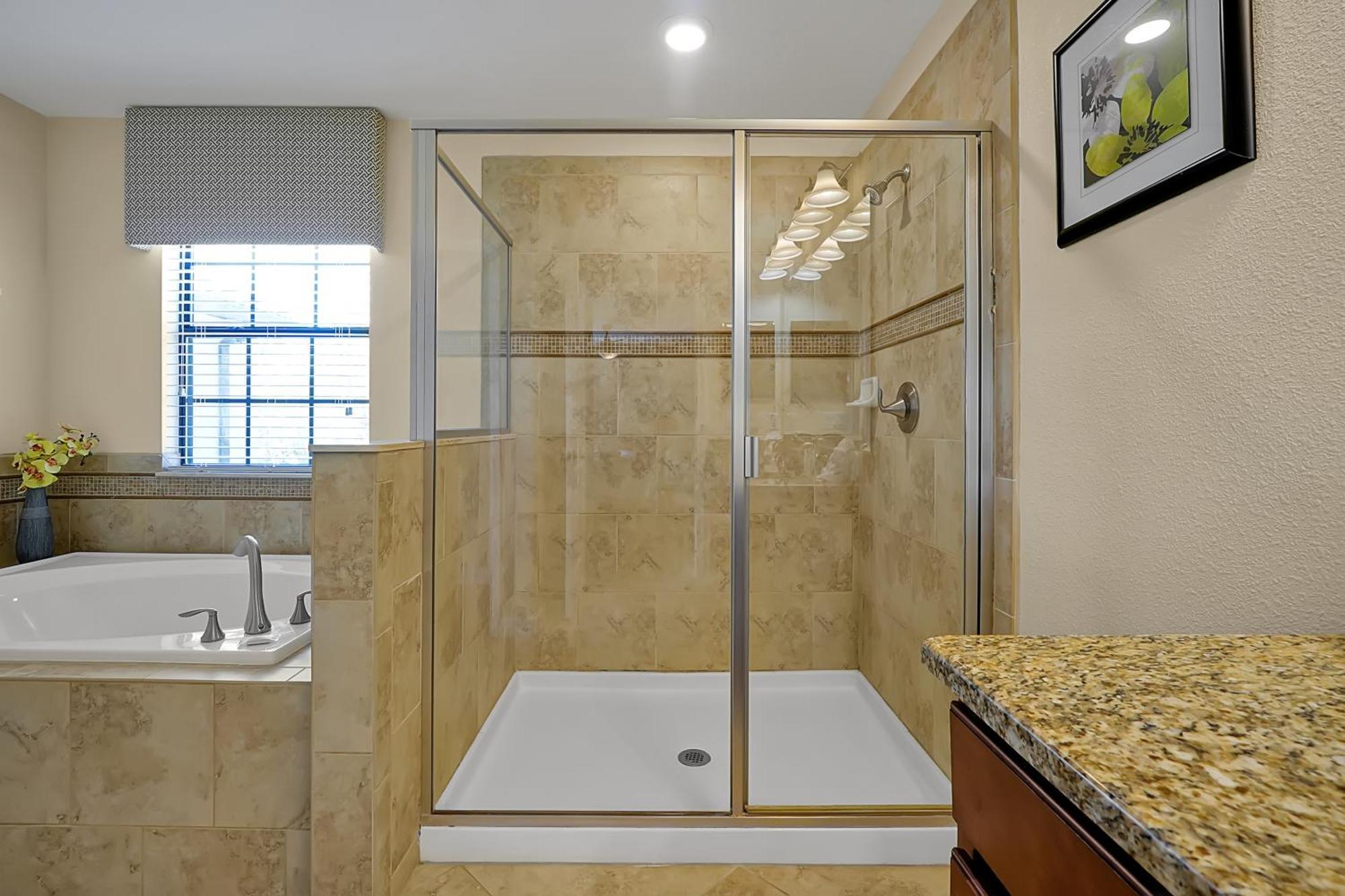 Villa Embrace Magic At Our Luxe 6-br In Championsgate! Davenport