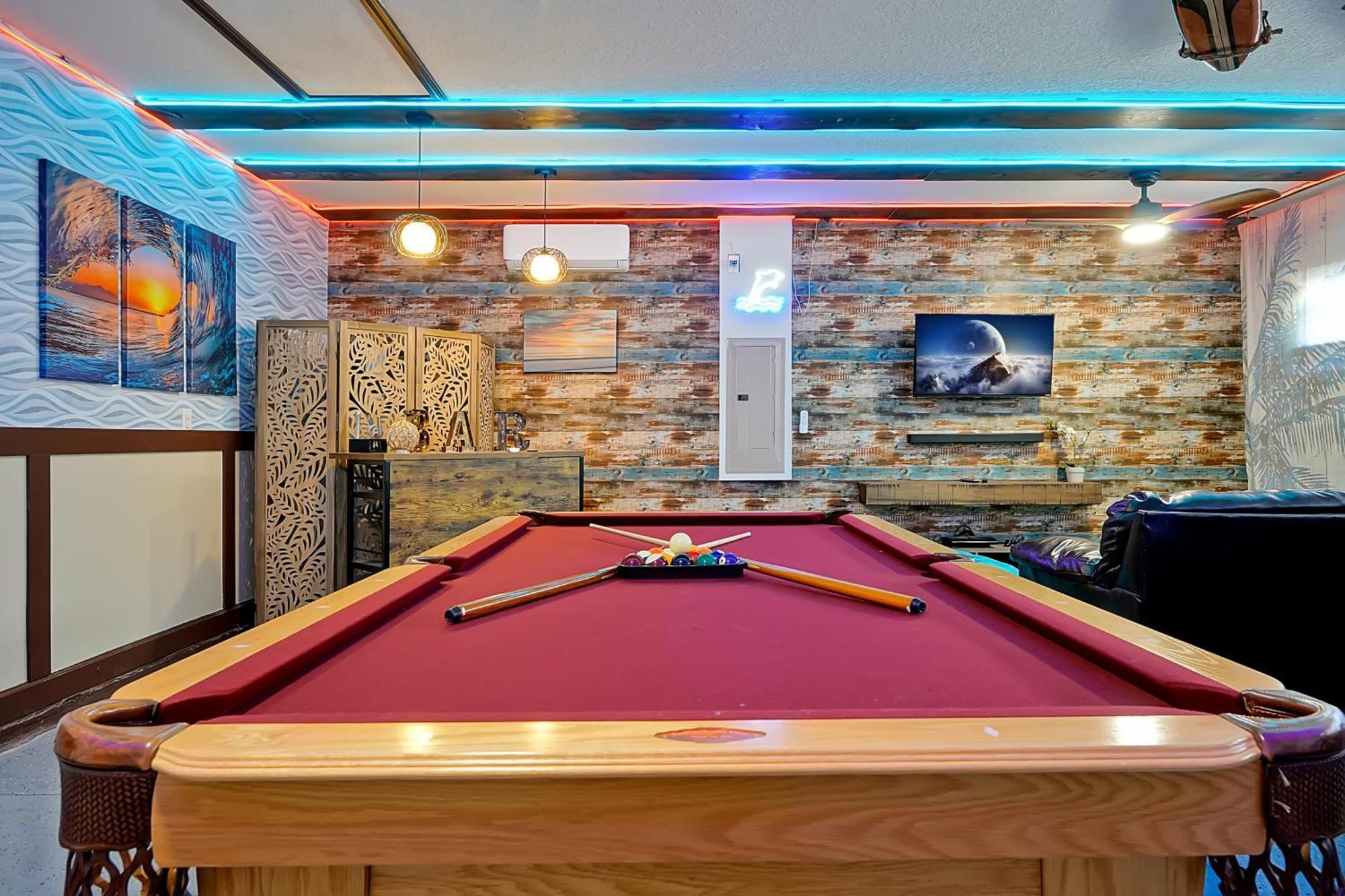 Embrace Magic At Our Luxe 6-br In Championsgate! Villa *