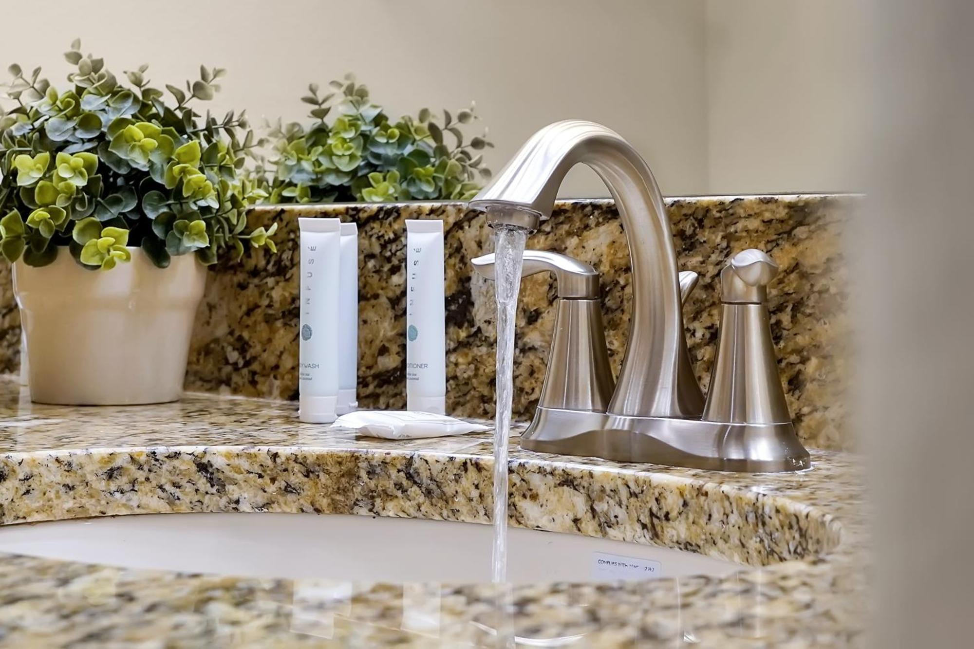 Villa Embrace Magic At Our Luxe 6-br In Championsgate! Davenport